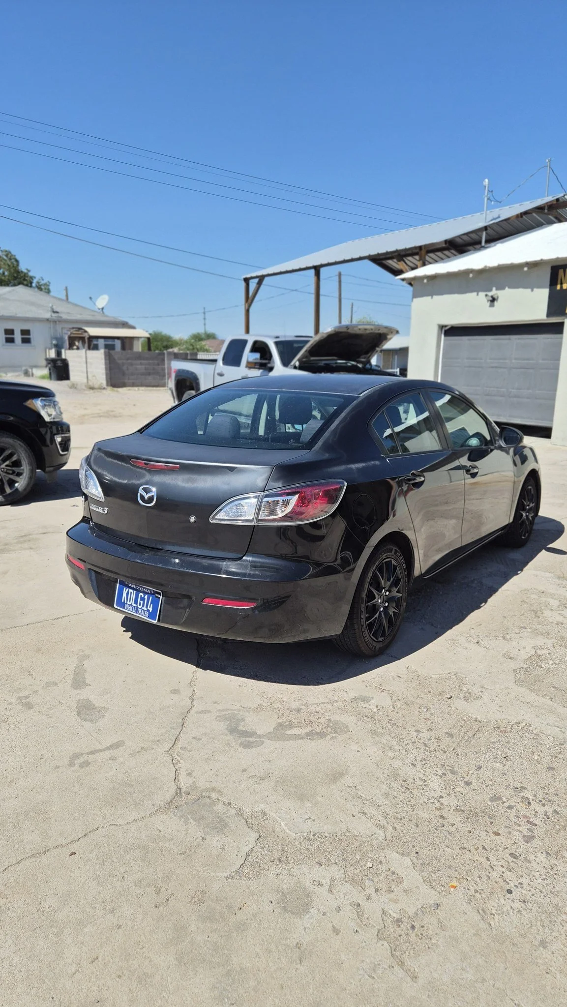03_mazda3.jpg