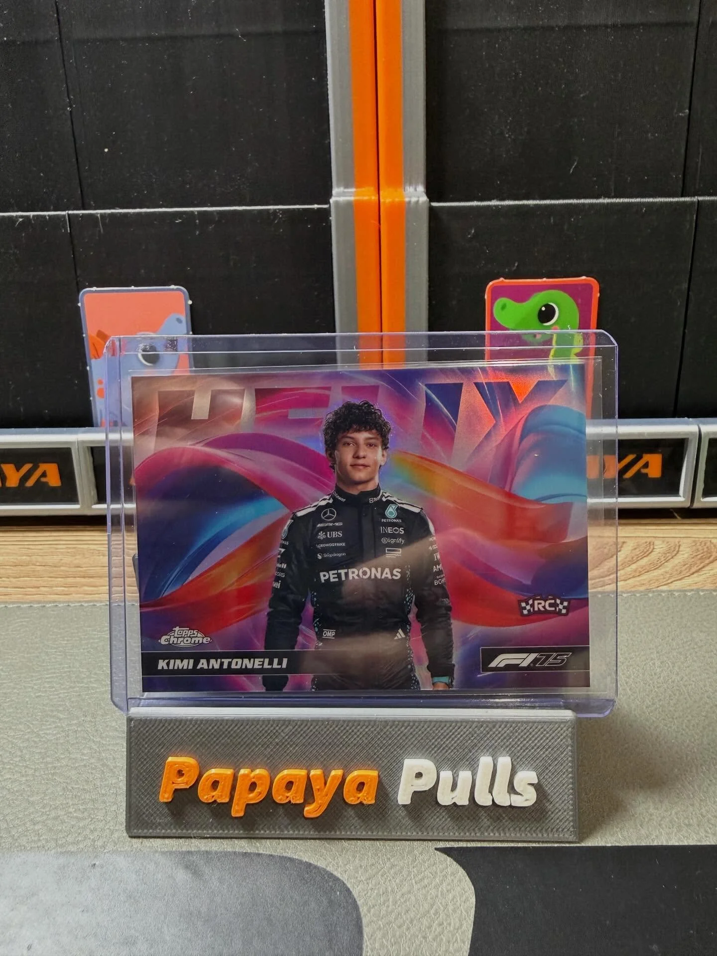 Niko brought the dino mojo and the boxes listened 🦖📦🔥

2 case hits in just 6 boxes + a parade of numbered bangers.