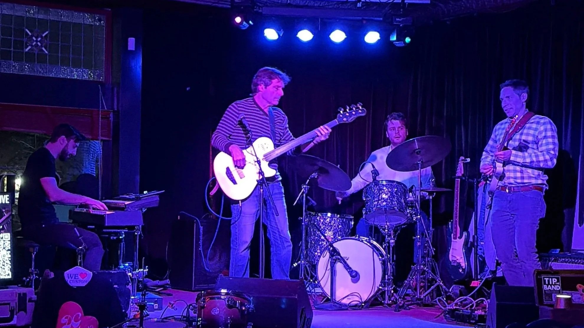 With DC and the Love 
(Dennis Carroll, Joey Skoch, Lee Rothenberg) 
at Fitzgerald's in Berwyn, IL