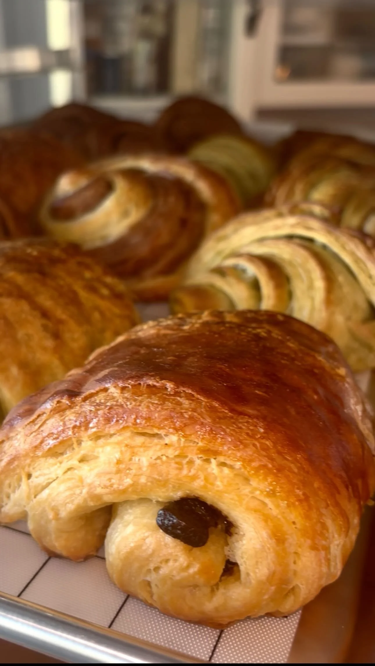Want to be the first to taste our new menu item? We are bringing croissants to our menu starting November 2nd at @sundayonstrawberry, but get an exclusive taste by ordering any menu item on our website and you will receive a free croissant with your