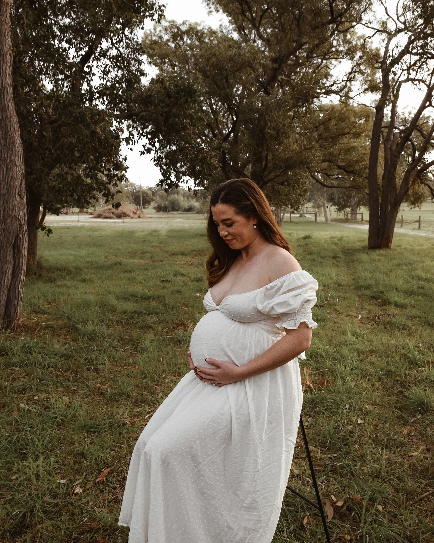 And to think we almost postponed this session due to the weather.. again! 😮&zwj;💨 

Quietly soaking in the calm before they welcome their newest little love, One belly rub at a time. 🤍🫶🏼