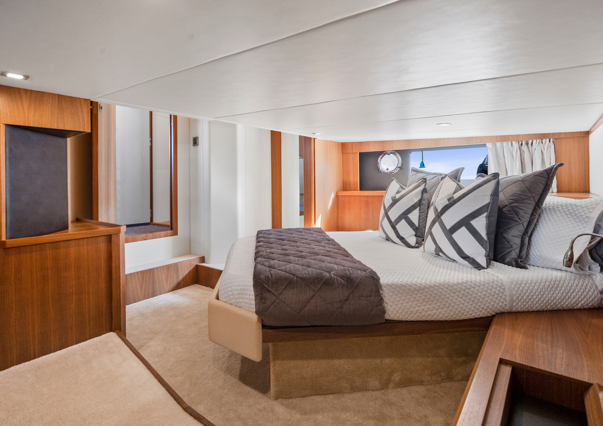 Lucia | Yacht Syndication Australia | Bedroom.png