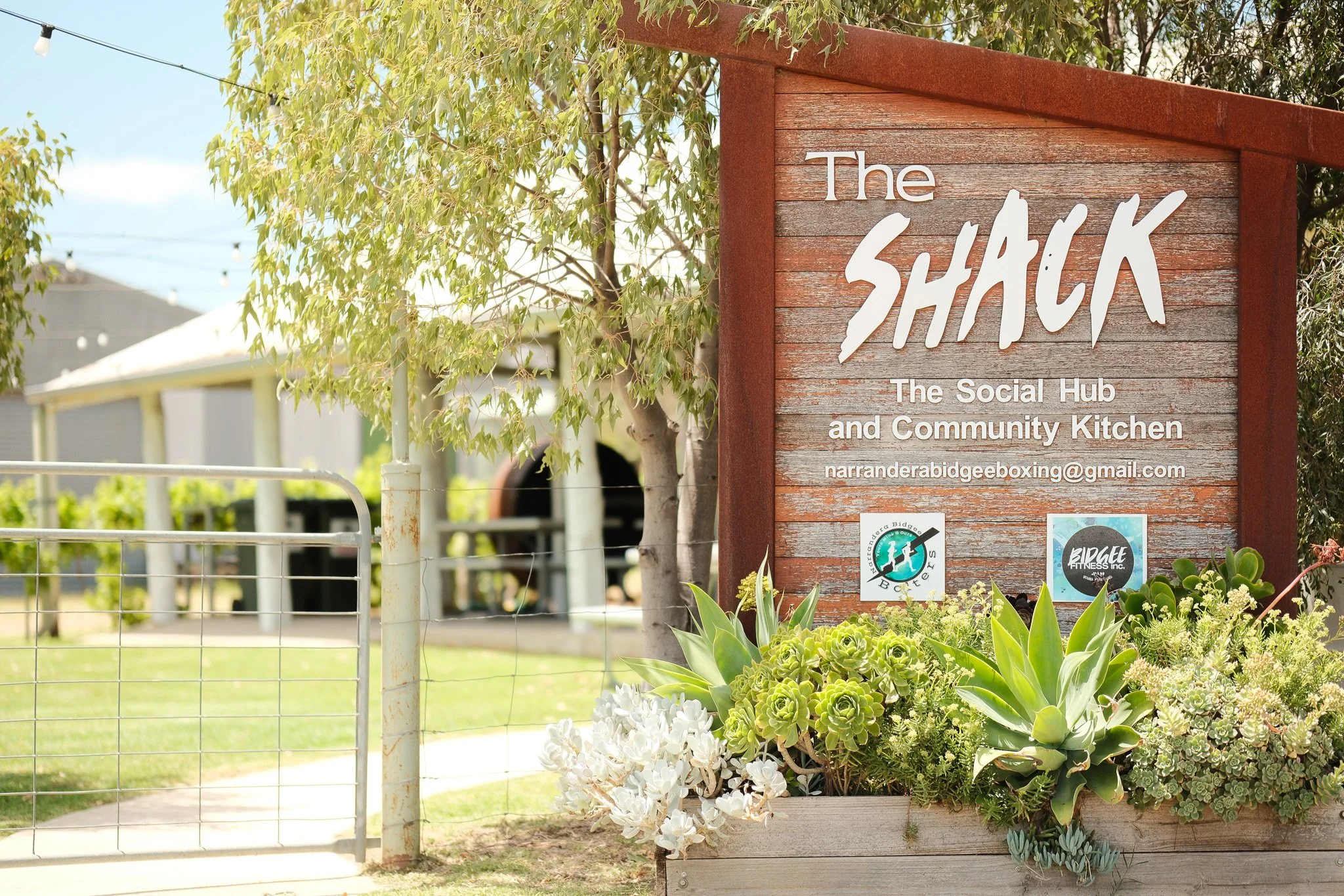 Drinks? Sorted. Food? Elite. Vibes? Immaculate. 

M &amp; K Delights is running the bar at The Shack this NYE 🍹 the perfect spot to grab a drink and explore all the street eats and gourmet bites on offer. is running the bar at The Shack this NYE 🍹 