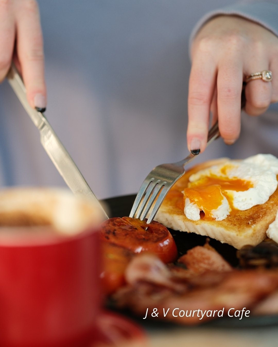 The best Easter plans start with breakfast 🍳🐰 Fuel up before the festivities with good coffee and something delicious. 

See you at Rod Run this weekend! 

📷 Pictured: J &amp; V Courtyard Cafe, Narrandera. 

&bull;&bull;&bull;
#Easter #Breakfast #