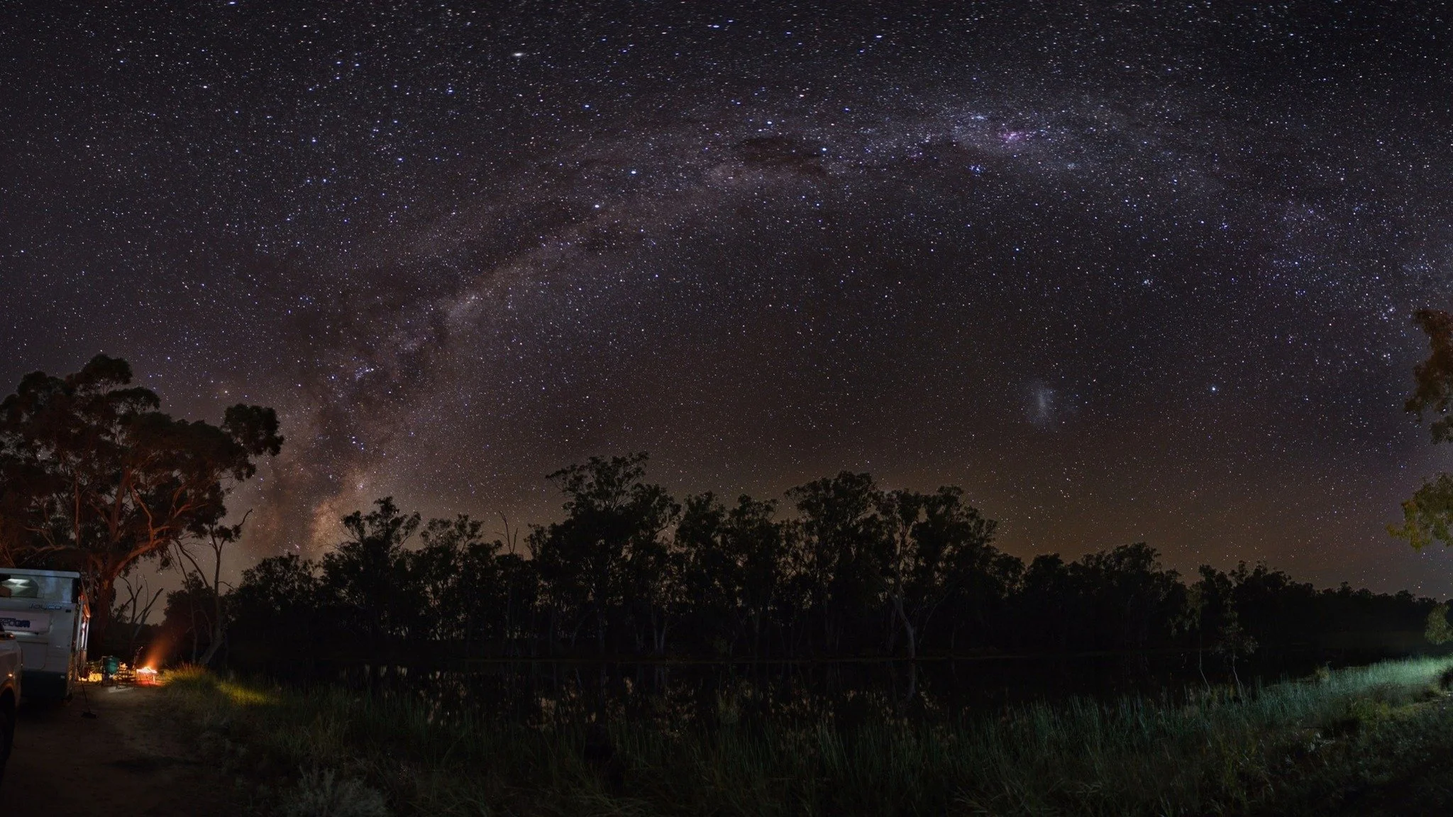 trading city lights for starlight 💫 thank you @neilmc2705 for sharing this beautiful photo of the Milky Way at Rocky Waterholes, Narrandera. 

&bull;&bull;&bull;
#Stargazing #MilkyWay #Narrandera #Photography #campingaustralia