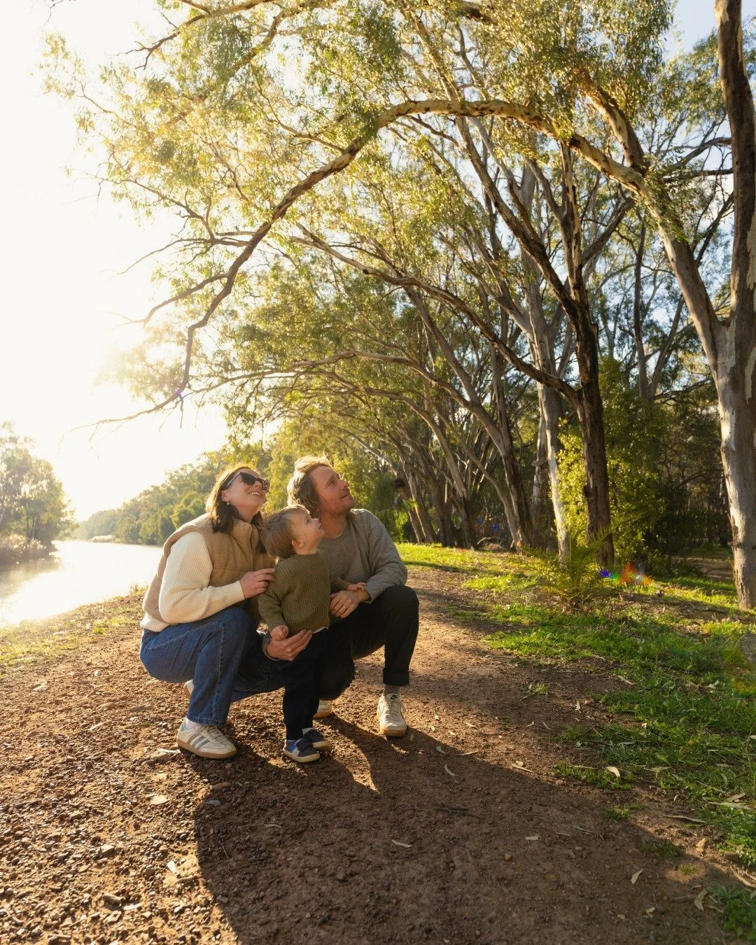 swipe for koala &rarr; once they're out of the pouch and adding gum leaves to the menu, joeys grow quickly. they usually stick with mum until around their first birthday (free meals AND transport? valid) 🩷

koala spotting guide &rarr; link in bio

?