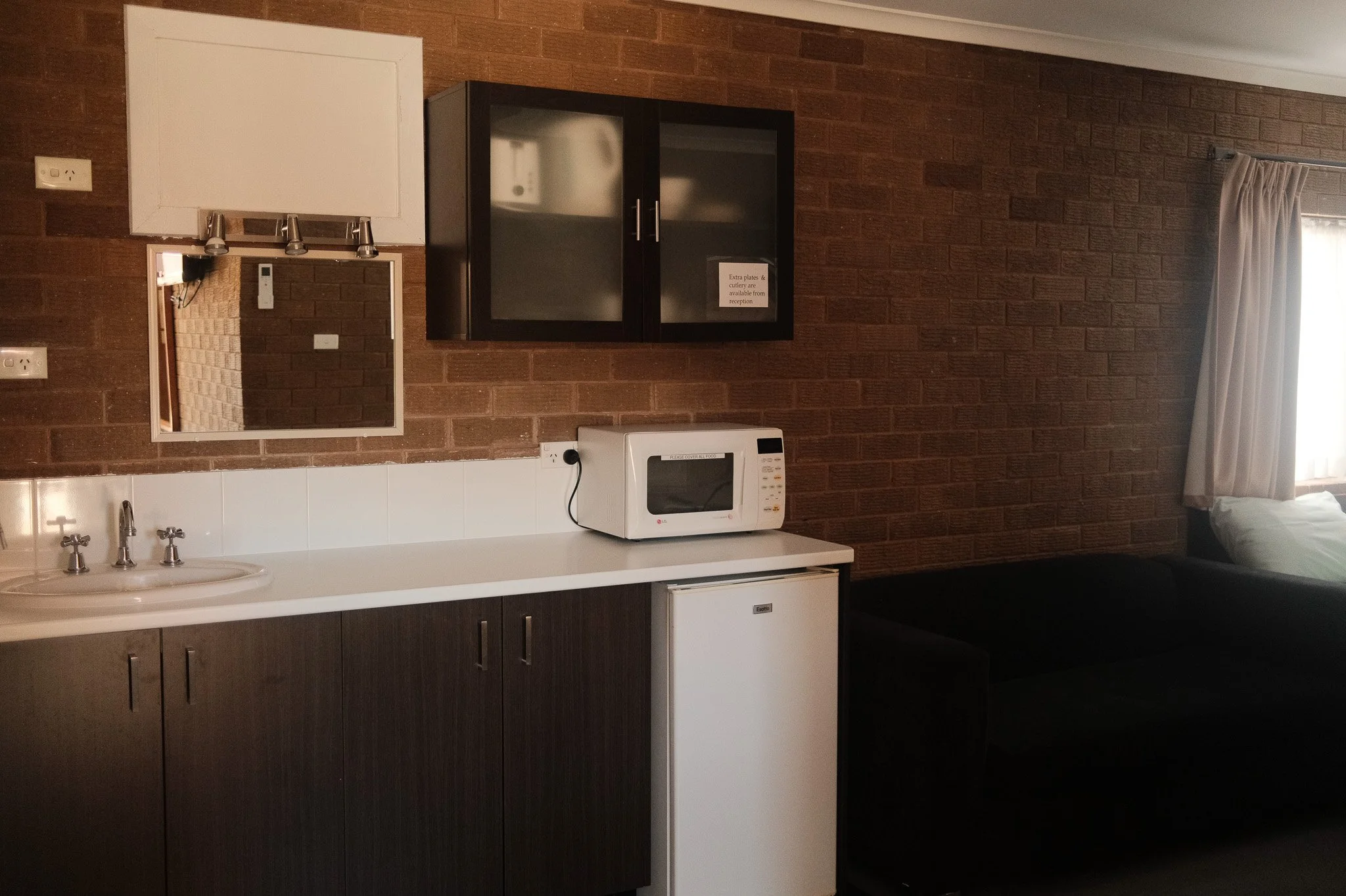 2025-05-05 Camellia Motel - Meg Hollins (8).jpg