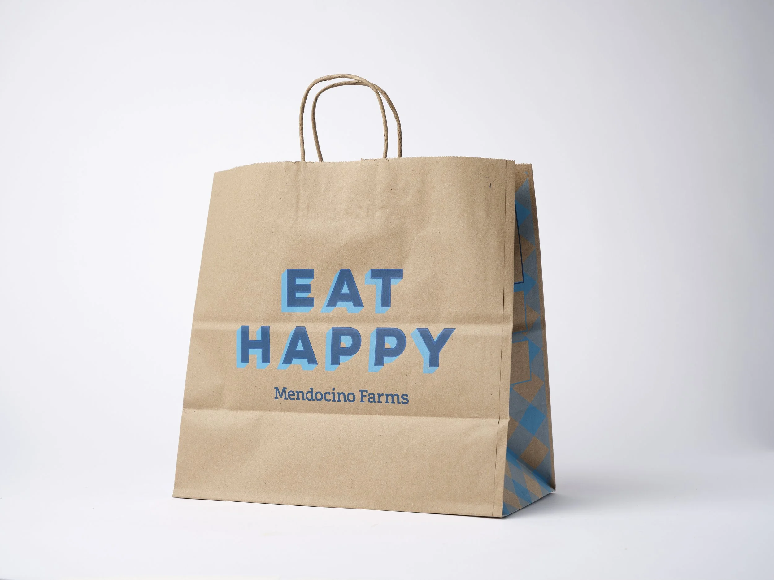 Day_06_250427_Paper_Bag_on_white_GIF_3488.jpg