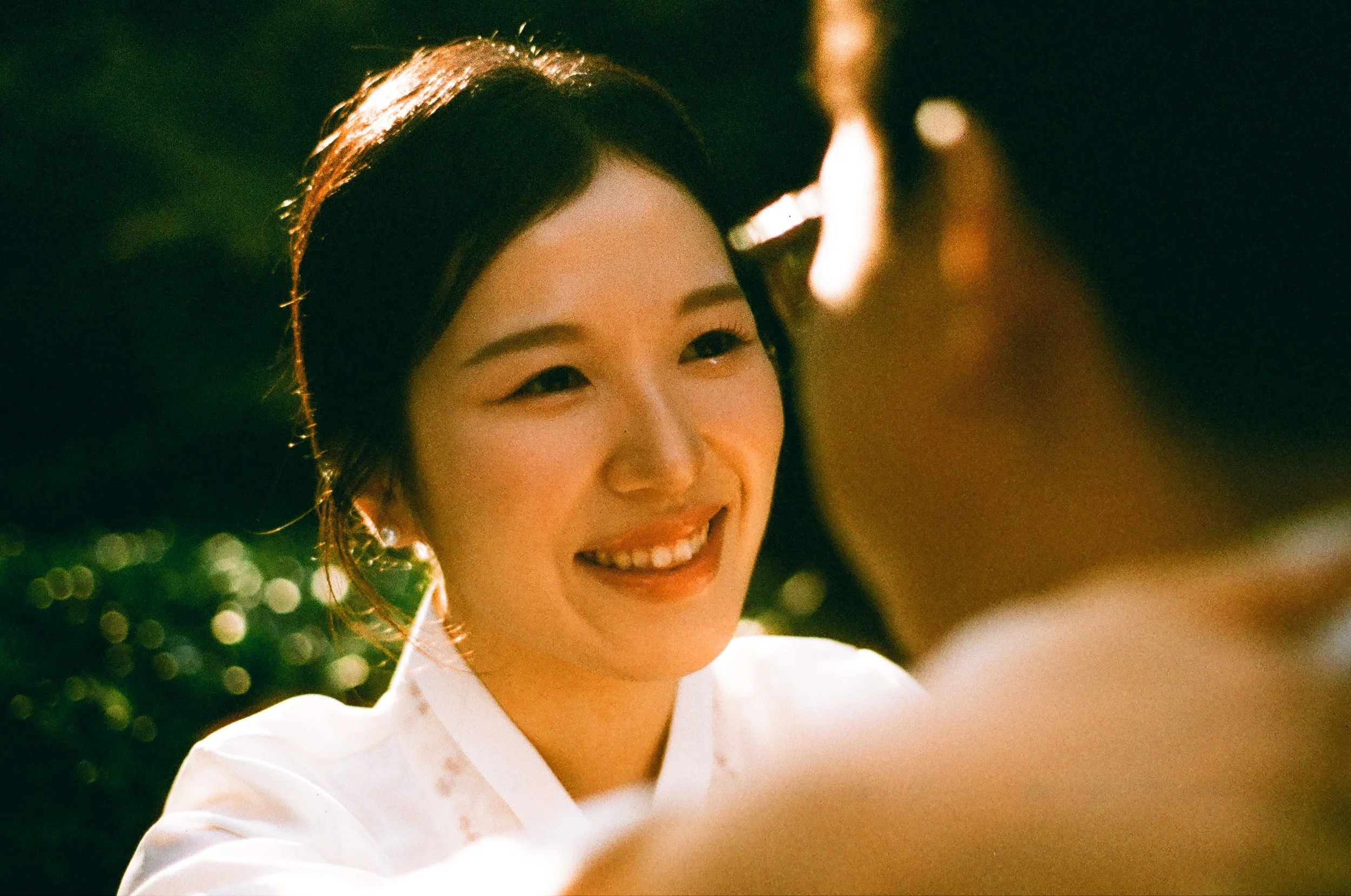 Chaerin & Dean's Wedding Reception - Shot with Harmon Phoenix 200 - indoors and outdoors, ambient lighting only

Golden Lo-fi colour cast with strong contrast