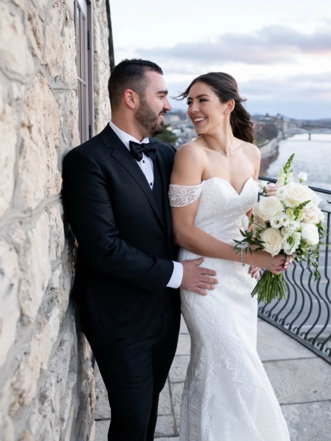 There&rsquo;s something about a winter wedding that makes everything feel a little more intentional.

The air&rsquo;s colder, the light&rsquo;s softer&hellip; and you actually slow down enough to take it all in.

No rushing. No pressure. Just moments