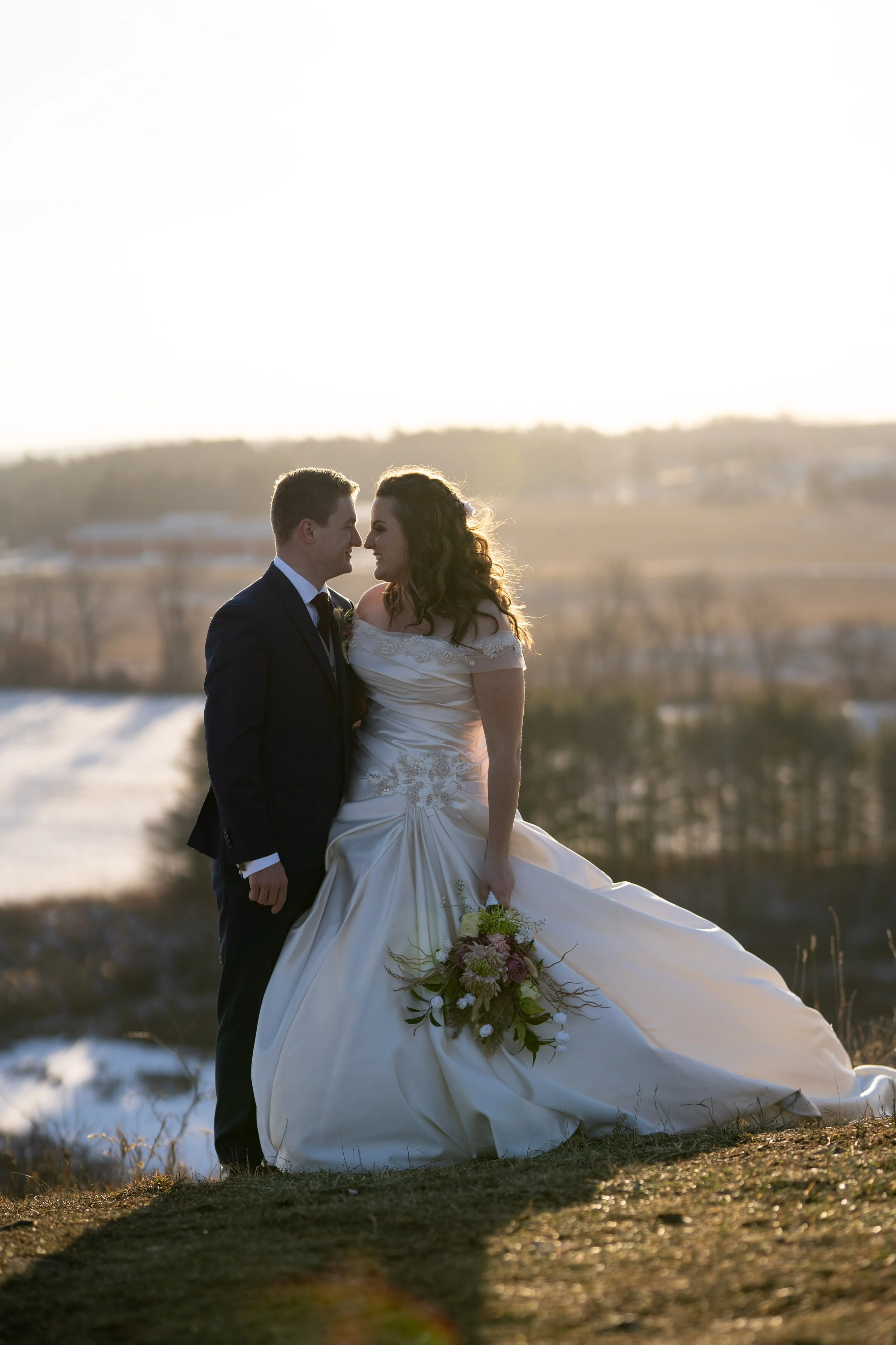 An Engagement and Wedding Photo Guide to the
Dryden Tract near Cambridge