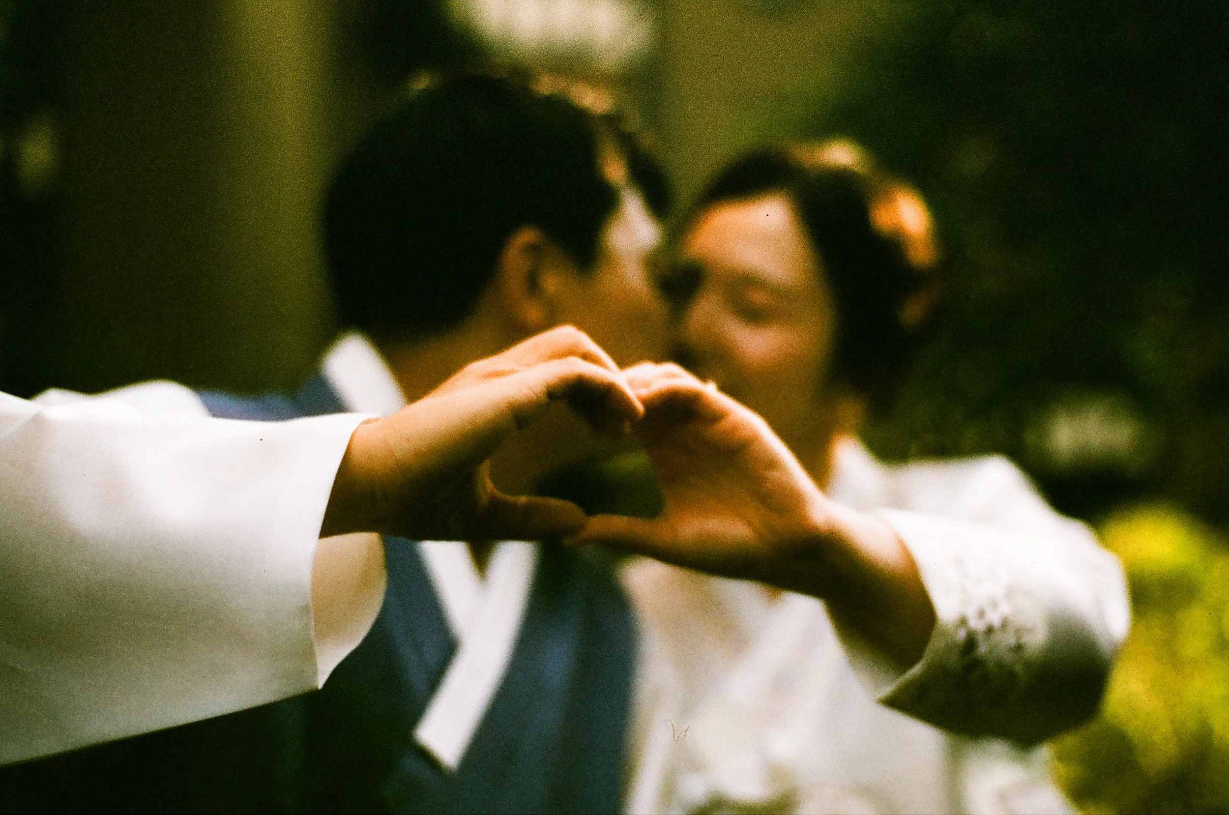 Chaerin & Dean's Wedding Reception - Shot with Harmon Phoenix 200 - indoors and outdoors, ambient lighting only

Golden Lo-fi colour cast with strong contrast