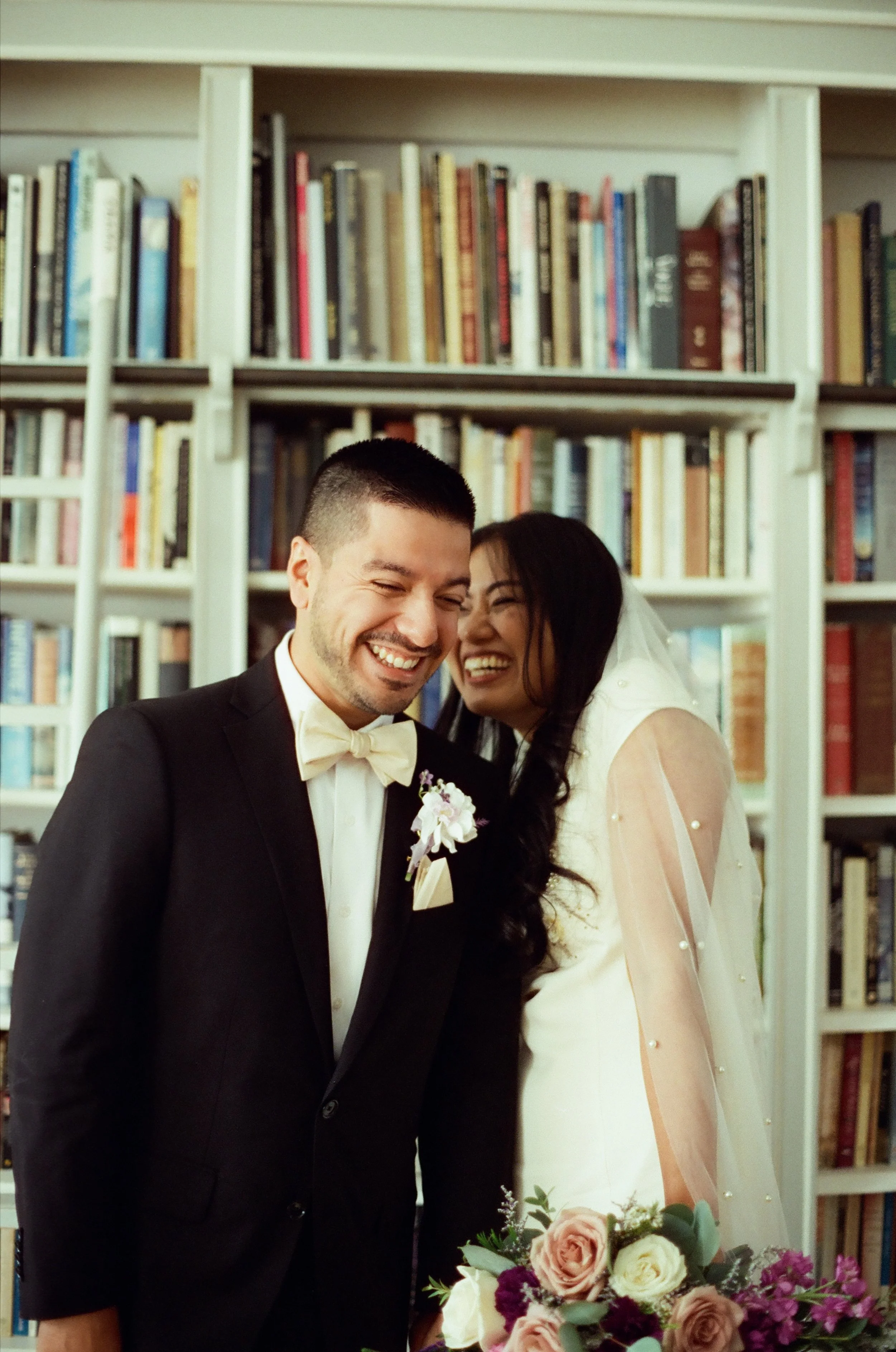 Theodora & Alejandro's Wedding - Shot with CineStill 200D - indoors and outdoors, ambient lighting only

Lo-fi colour cast with red halation