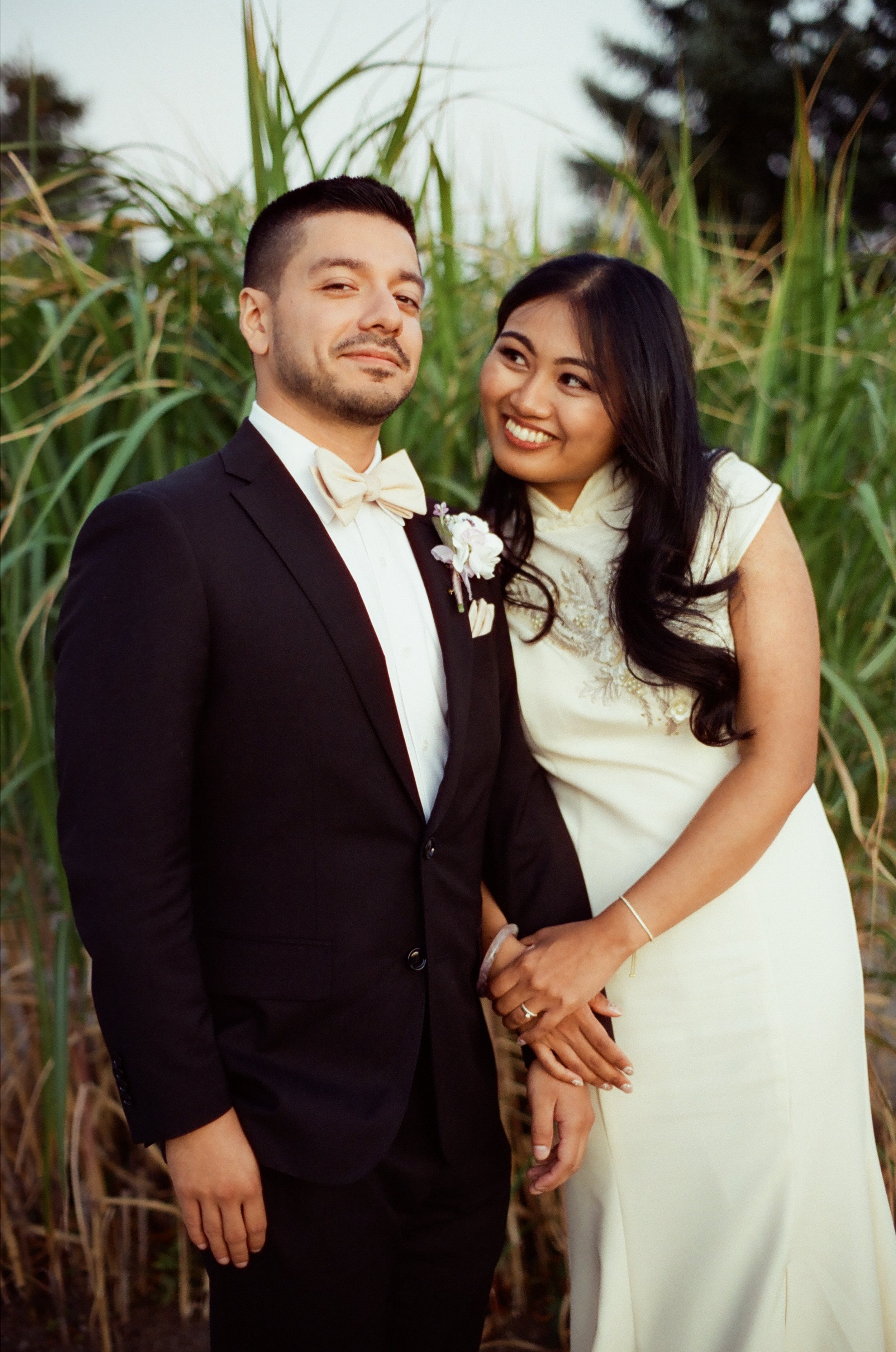 Theodora & Alejandro's Wedding - Shot with CineStill 200D - indoors and outdoors, ambient lighting only

Lo-fi colour cast with red halation