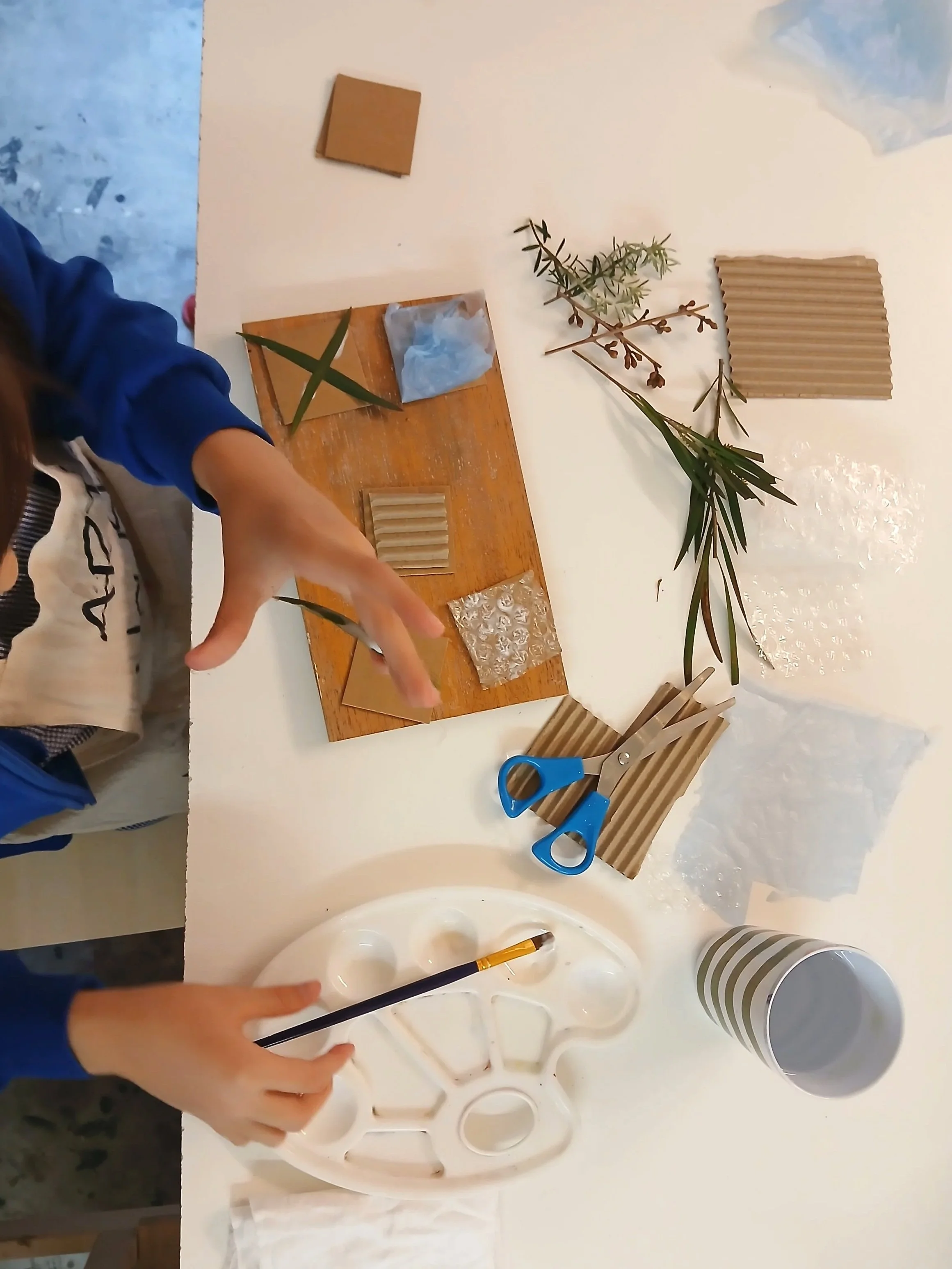 Working with tactile textures to create visual textures