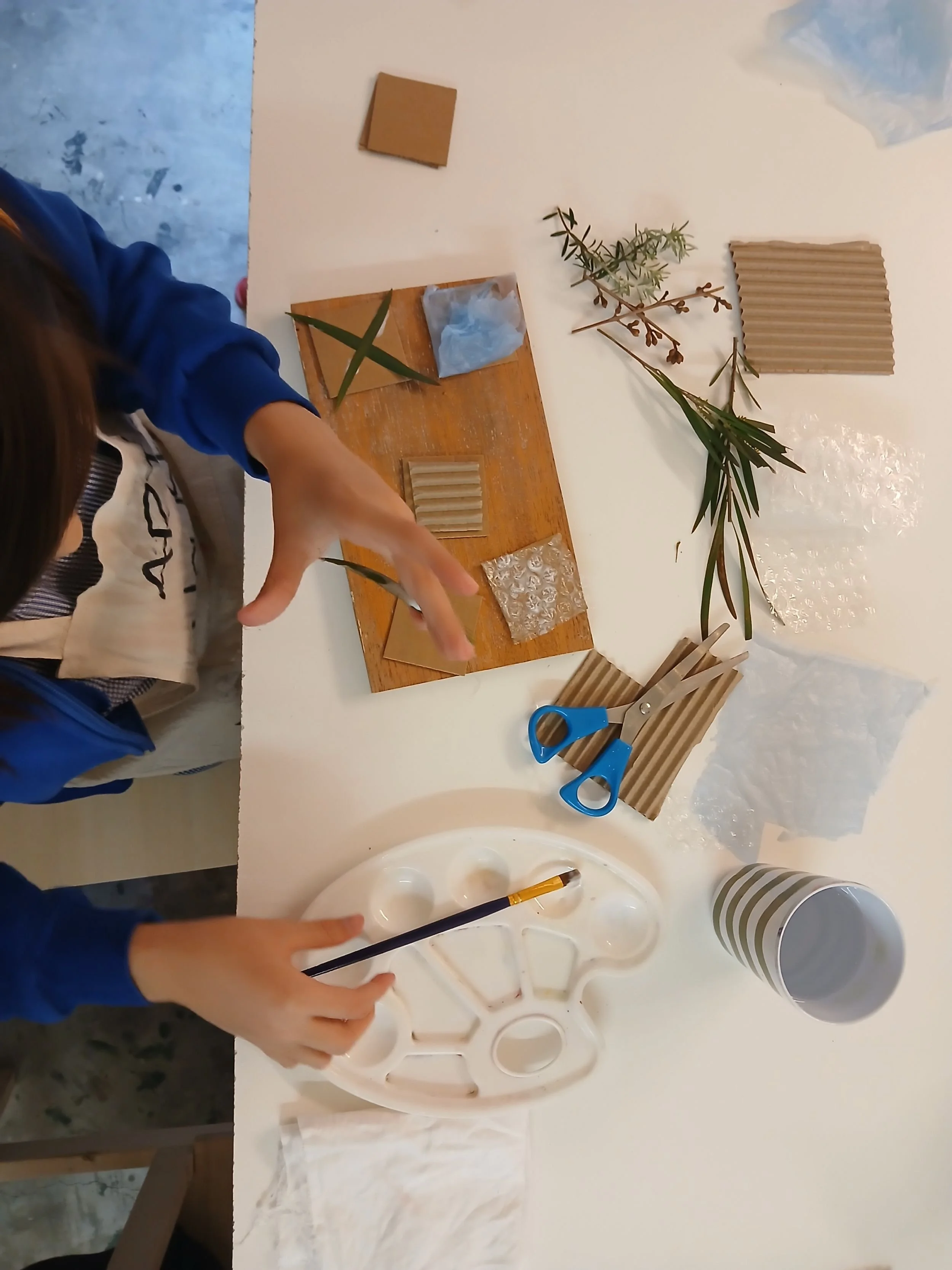 Working with tactile textures to create visual textures