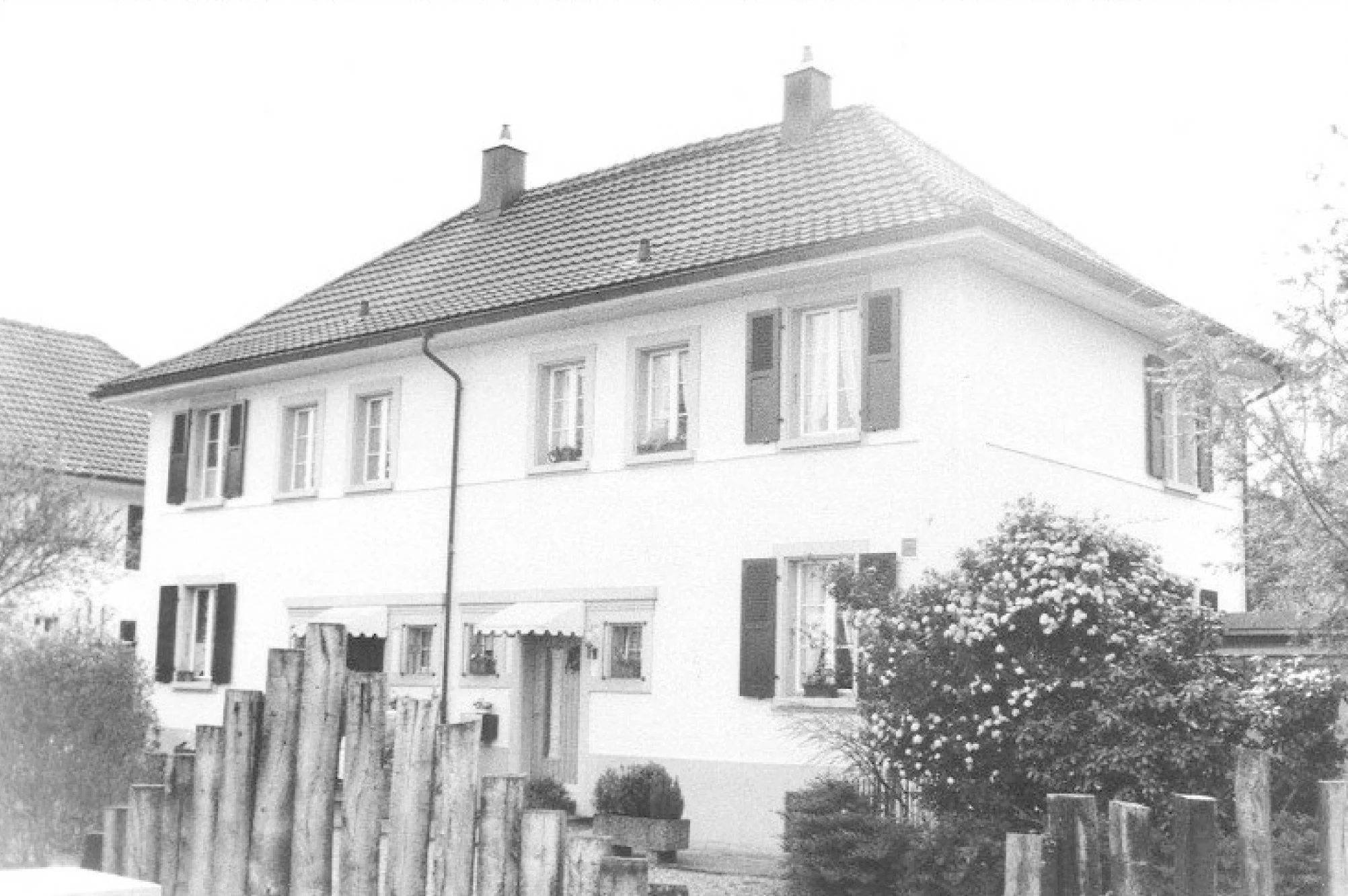 1933_1.jpg