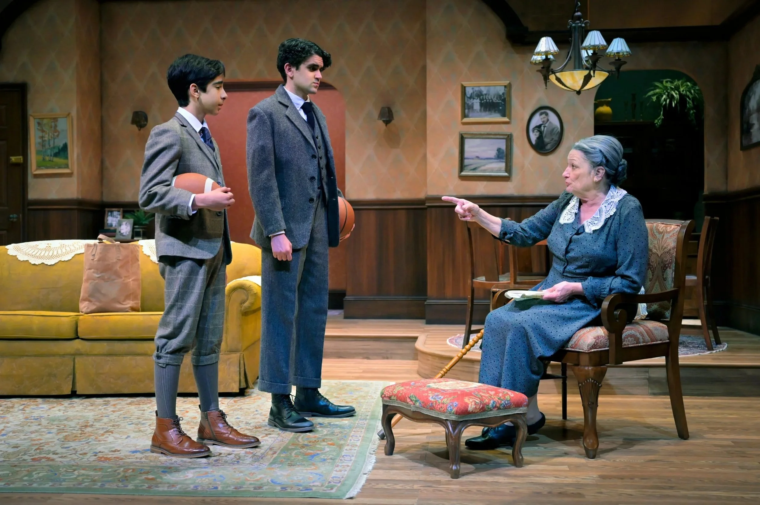 “Lost in Yonkers” Finds Tenderness in Tough Love—at CenterREP