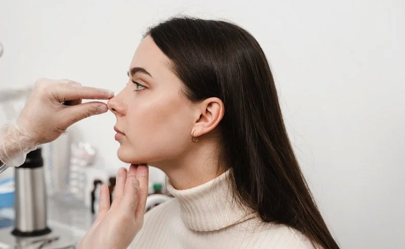 Funksjonell vs estetisk neseoperasjon – hva er forskjellen?