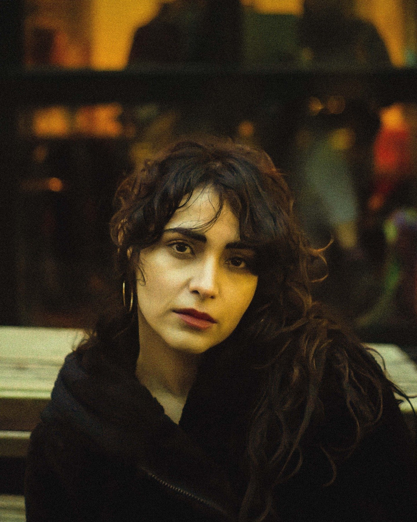 Model @reyhan_hessami 
#lightandshadow
#portrait
#woman
#moment
#silence
#city
#emotion
#photography
#cinematic
#portraitphotography