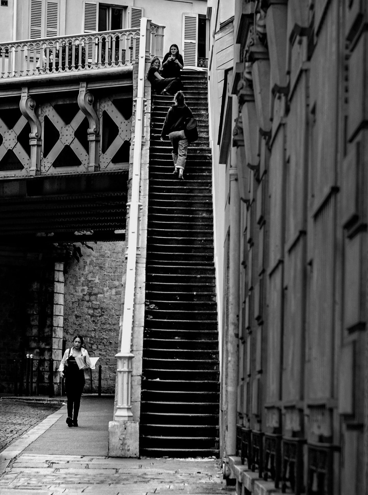 The steps we take every day! 

#StreetPhotography #BlackAndWhite #MonochromeVibes #UrbanStories #CinematicMood
#StreetVibes #VisualPoetry #EverydayParis #SilentStreets #ArtOfVisuals
#MoodyGrams #WanderThroughTheStreets #StairwayStories #HiddenParis
#