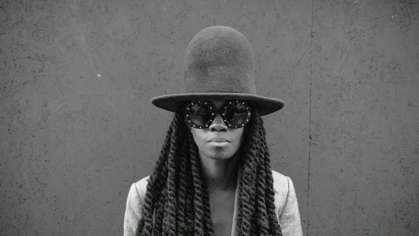 #streetphotography #streetphoto #streetphotographer #streetart #streetlife urbanphotography urbanlife citylife streetcapture streetshot cinematicphotography cinematic moodygrams moodytones visualstorytelling storytelling filmlook filmisnotdead analog