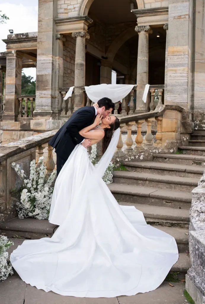 2Hever-Castle-Wedding-Photography-Georgina-PIper-Wedding-Photographer-14.jpg.webp