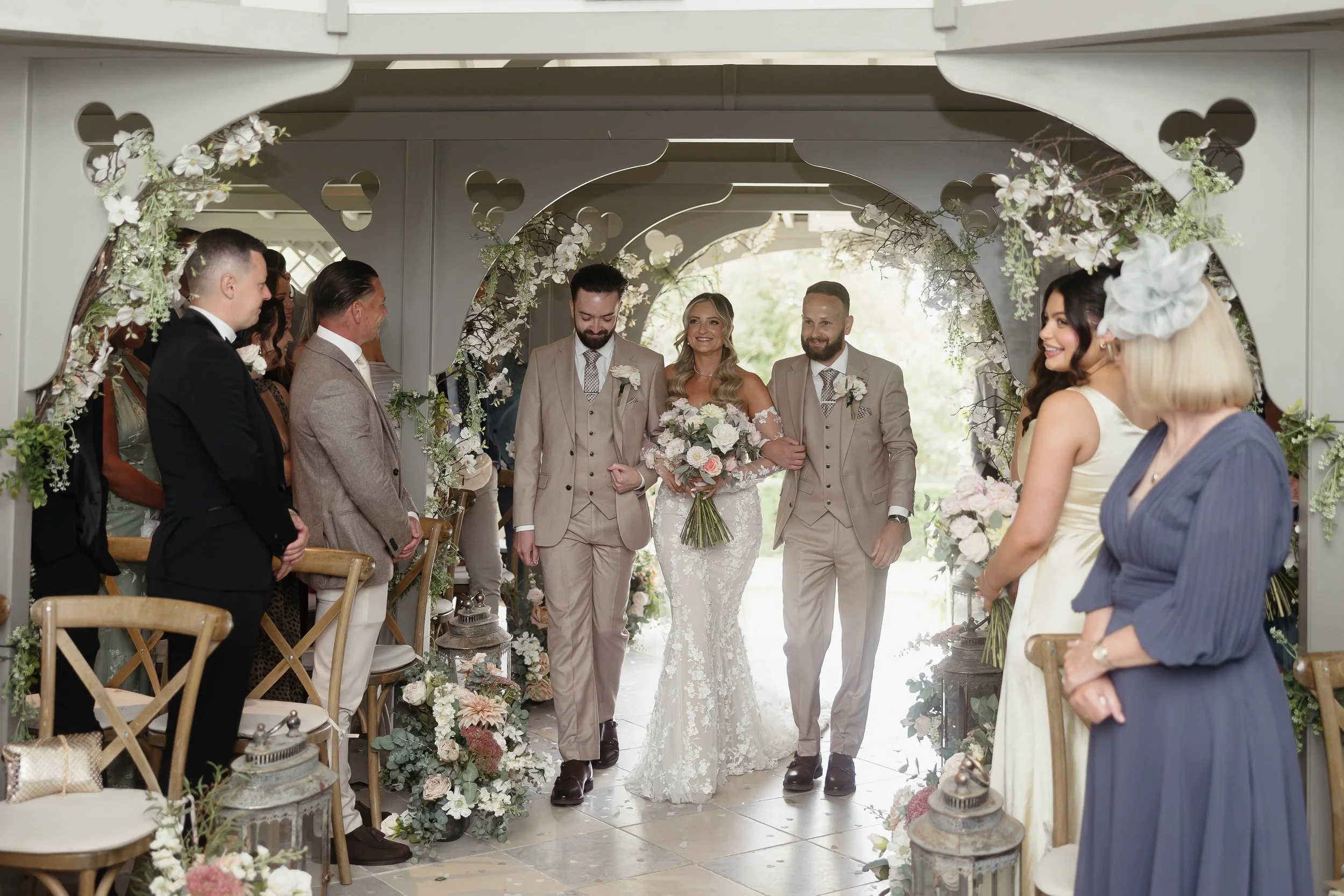 Rebecca & Andrew ceremony in the zoo