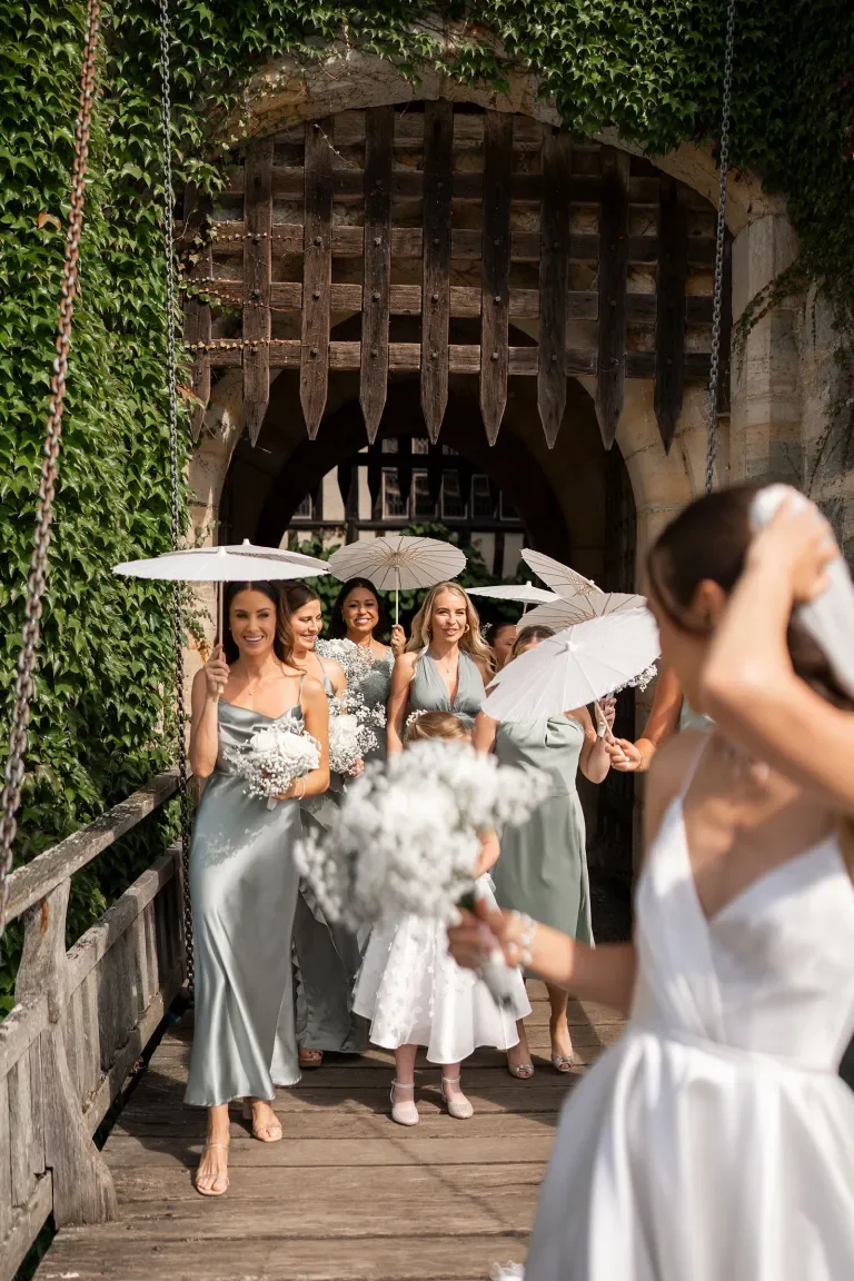 1Hever-Castle-Wedding-Photography-Georgina-PIper-Wedding-Photographer-96.jpg.webp