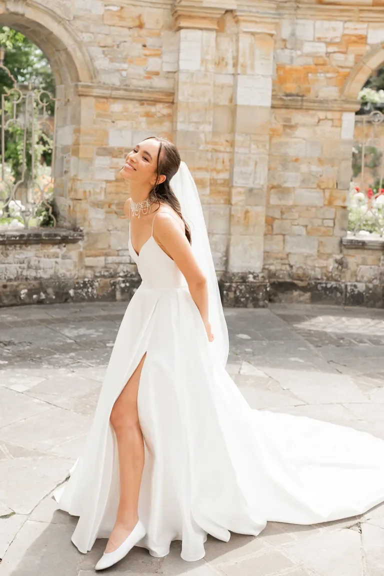 4Hever-Castle-Wedding-Photography-Georgina-PIper-Wedding-Photographer-18.jpg.webp