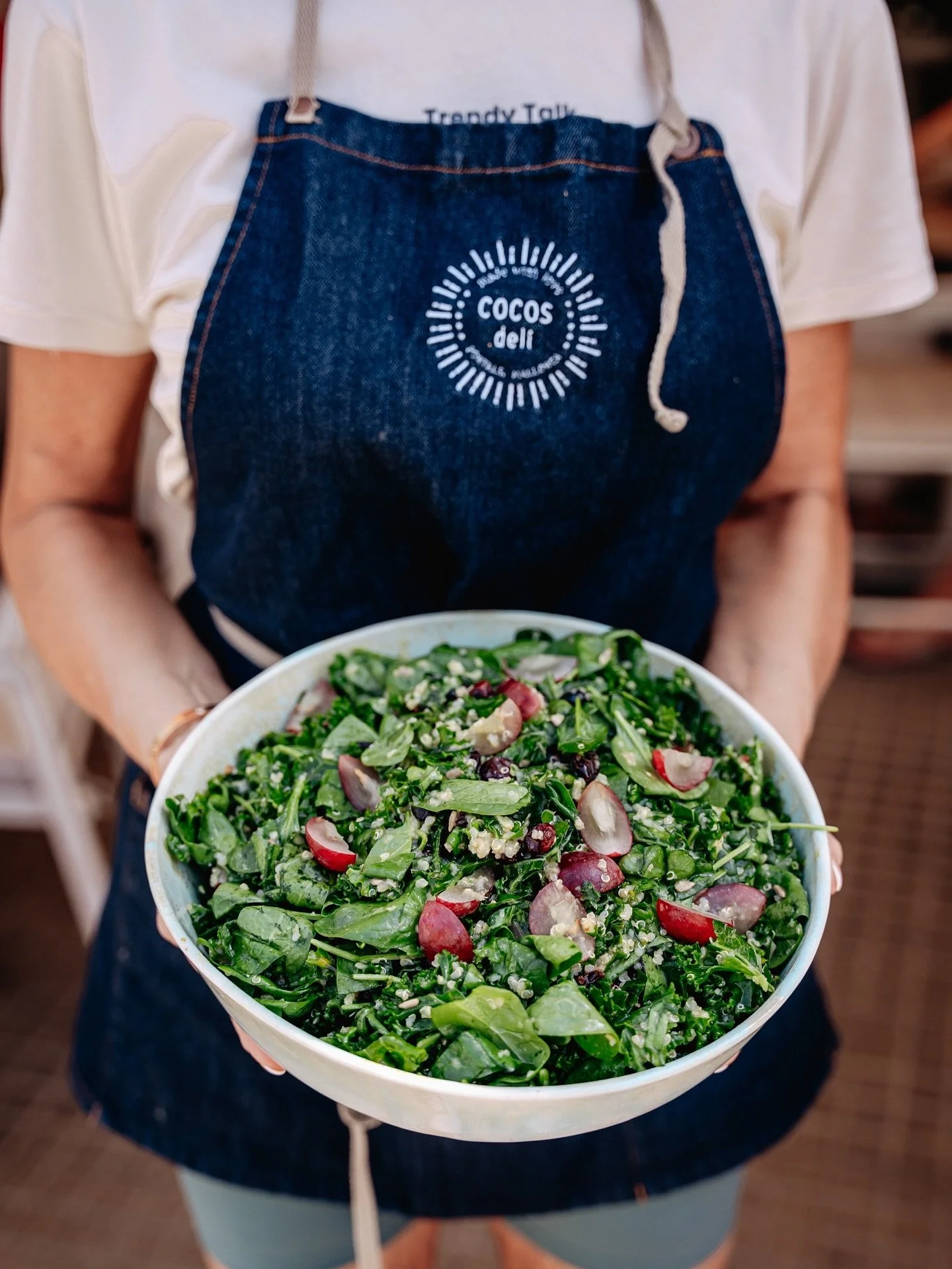 🇪🇸 Reci&eacute;n hecho cada ma&ntilde;ana, de lunes a viernes 🥗✨
Deliciosos ensaladas para llevar o comer con nosotros: el almuerzo r&aacute;pido y perfecto.
A&ntilde;ade una prote&iacute;na vegana o prote&iacute;na extra para sentirte saciado y s