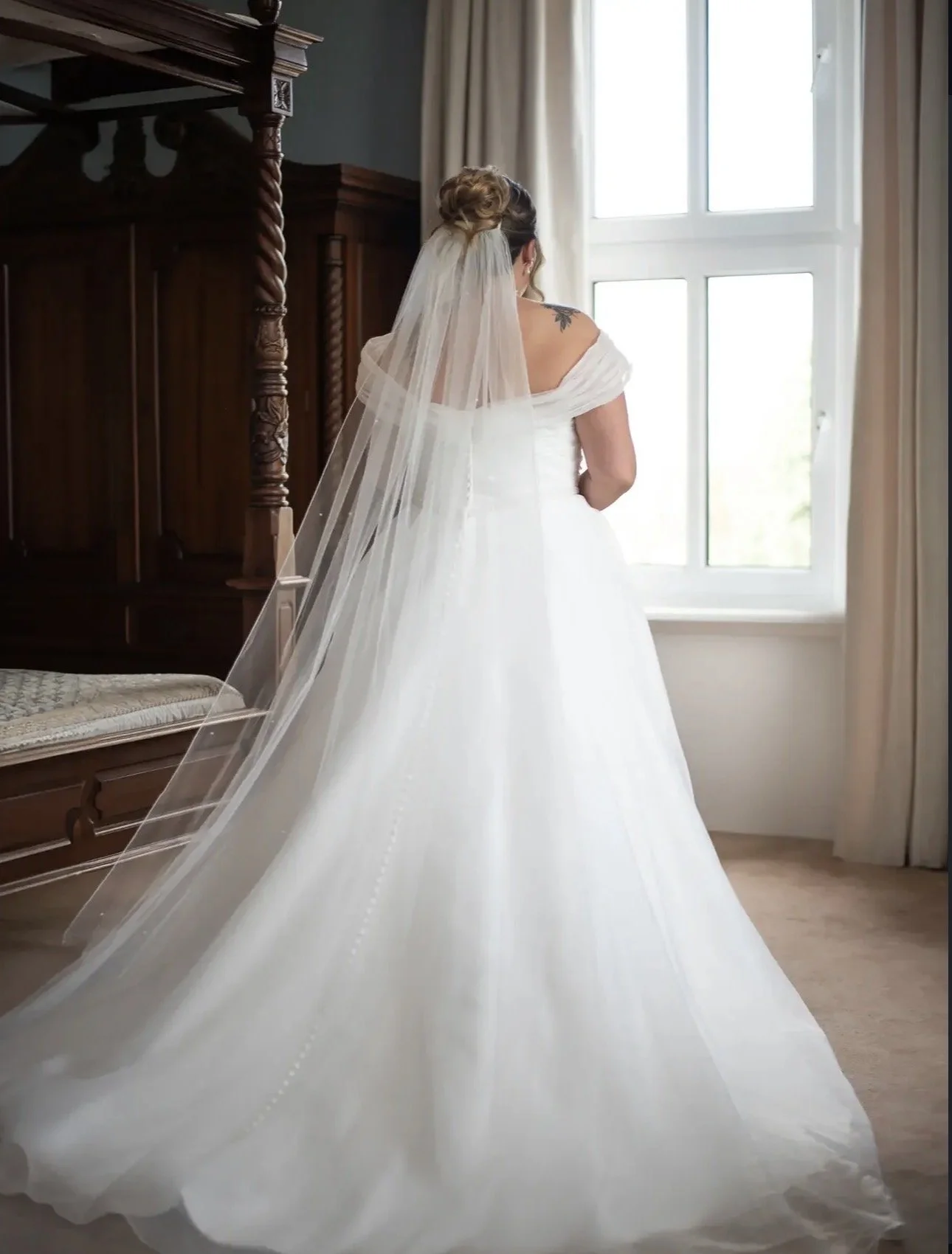 Bridal makeup, soft glam bridal makeup, bridal makeup uk, bridal makeup natural, natural bridal makeup, luxury bridal makeup, makeup artist for brides, makeup artist, bridal makeup artist, bridal makeup artist in the UK, bridal makeup artist UK, brid