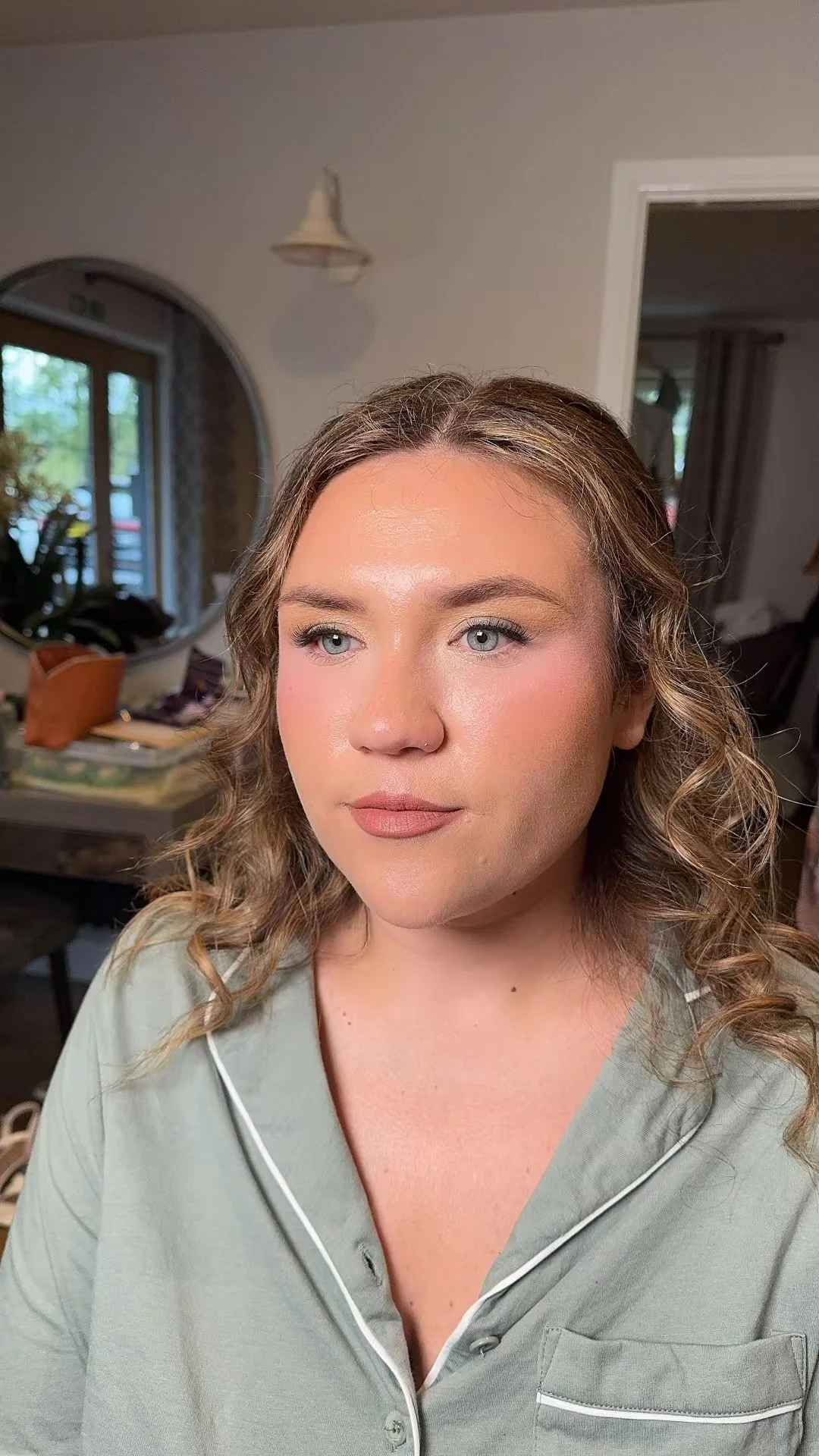 Bridal makeup, soft glam bridal makeup, bridal makeup uk, bridal makeup natural, natural bridal makeup, luxury bridal makeup, makeup artist for brides, makeup artist, bridal makeup artist, bridal makeup artist in the UK, bridal makeup artist UK, brid