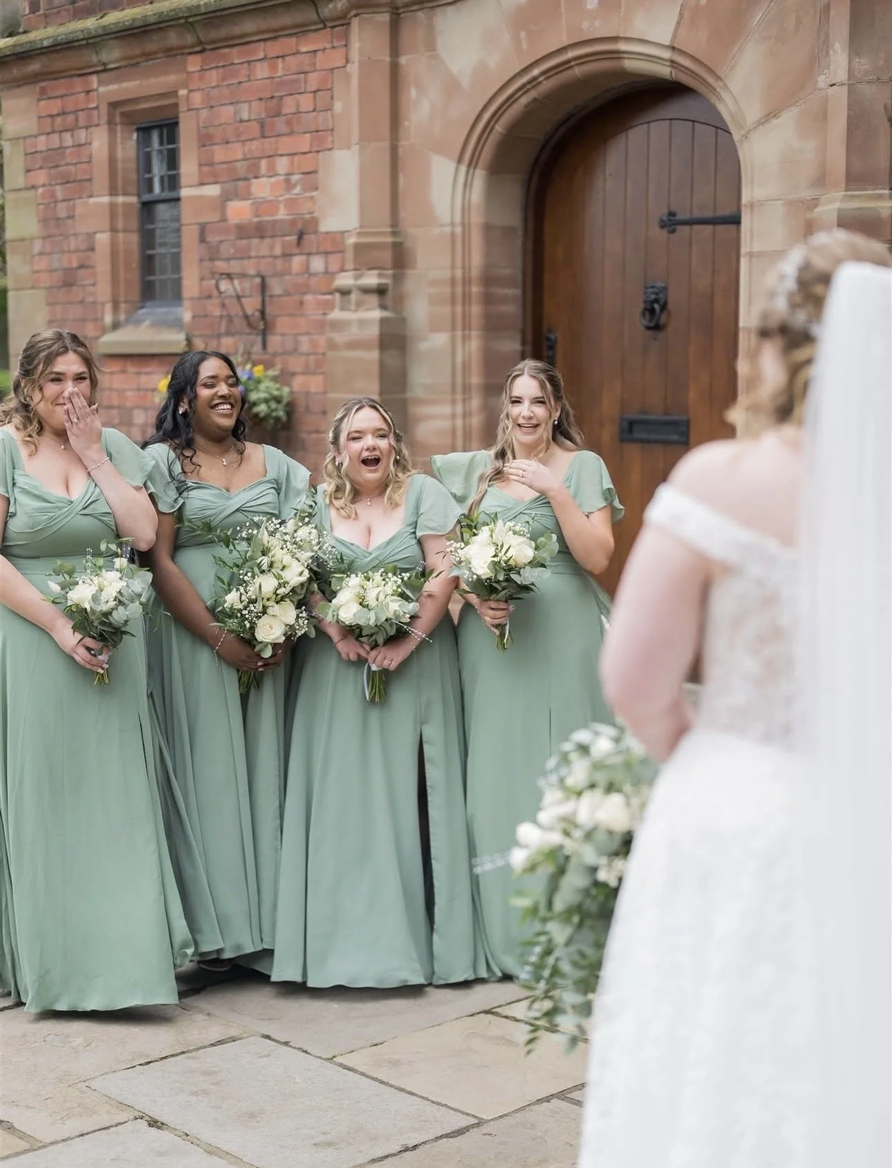 Bridal makeup, soft glam bridal makeup, bridal makeup uk, bridal makeup natural, natural bridal makeup, luxury bridal makeup, makeup artist for brides, makeup artist, bridal makeup artist, bridal makeup artist in the UK, bridal makeup artist UK, brid