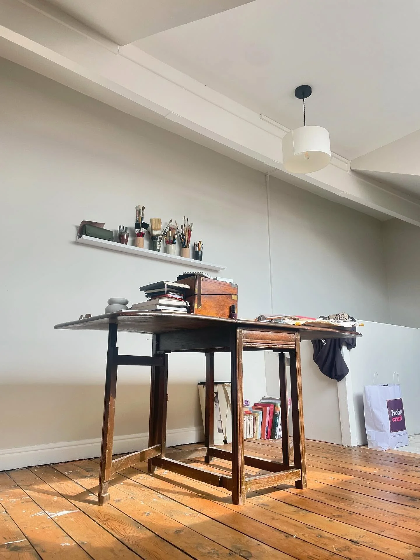 Been a mad year or so but finally in the new house and studio set up ✌️

Got a full week booked in so it&rsquo;s time to CREATE like a fiend, babyyyy xxx

#newhouse #newstudio #newwork