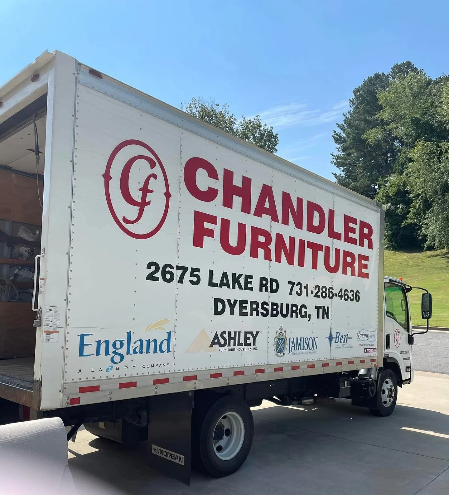 At Chandler Furniture, we make it easy to bring your favorite pieces home!

Whether you&rsquo;re picking out a new sofa, bedroom set, or appliances, you can take it with you the same day or let our friendly in-house delivery team handle the heavy lif