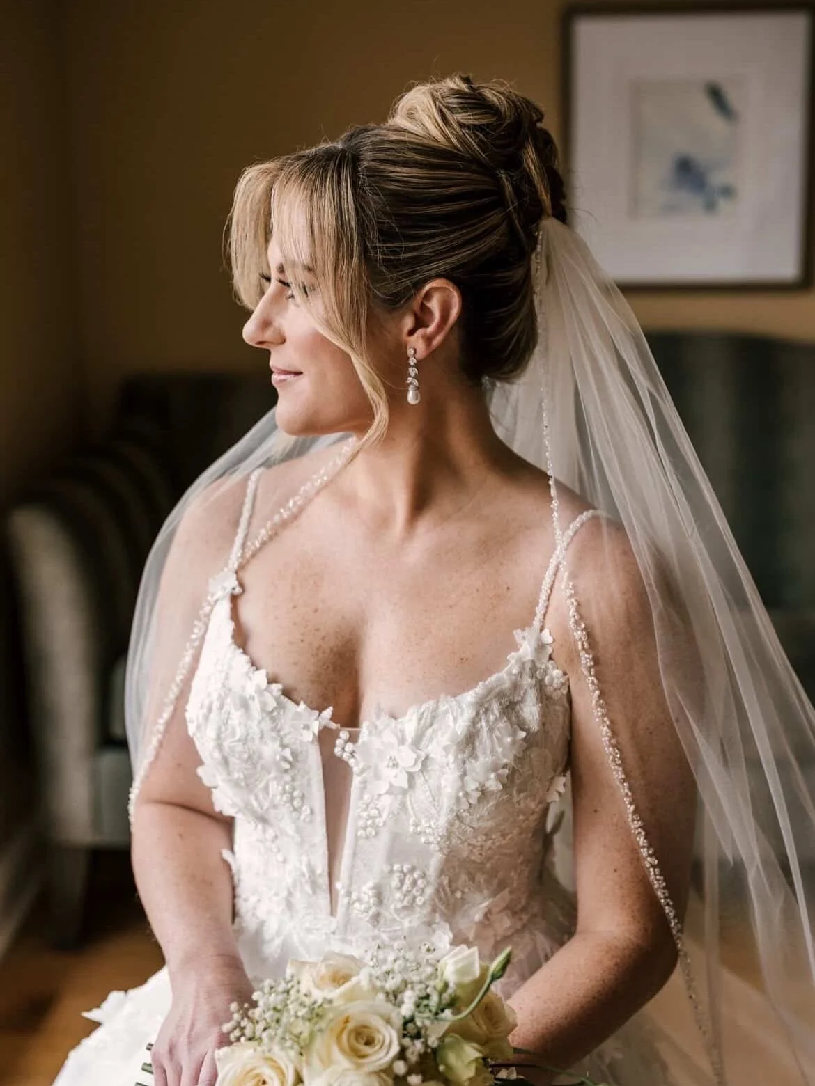 My elegant bride Holly 🤍

This is my preferred placement for a veil if you are a bride getting a high updo but if you are choosing to wear it under the bun, try and make sure that your bridal stylist is the one to secure it. As I&rsquo;m sure you ca