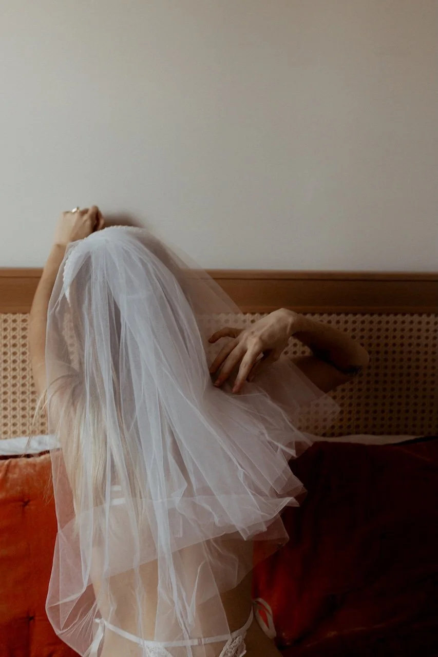 Bridal boudoir is a sexy, confidence-boosting pre-wedding experience and unforgettable gift. Here’s why it’s worth doing it in Central Illinois.
