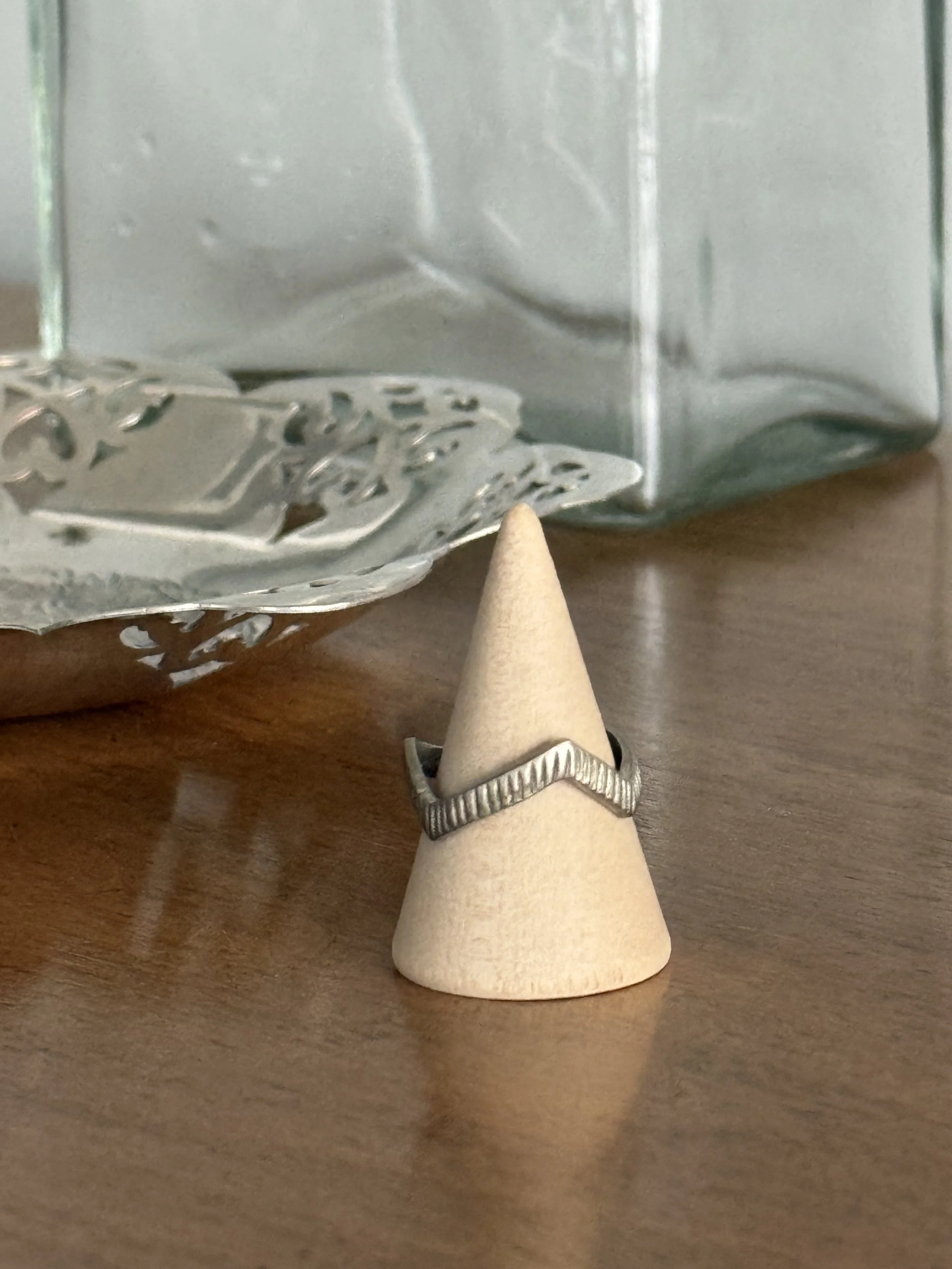 Modernist Zigzag Silver-Tone Band Ring