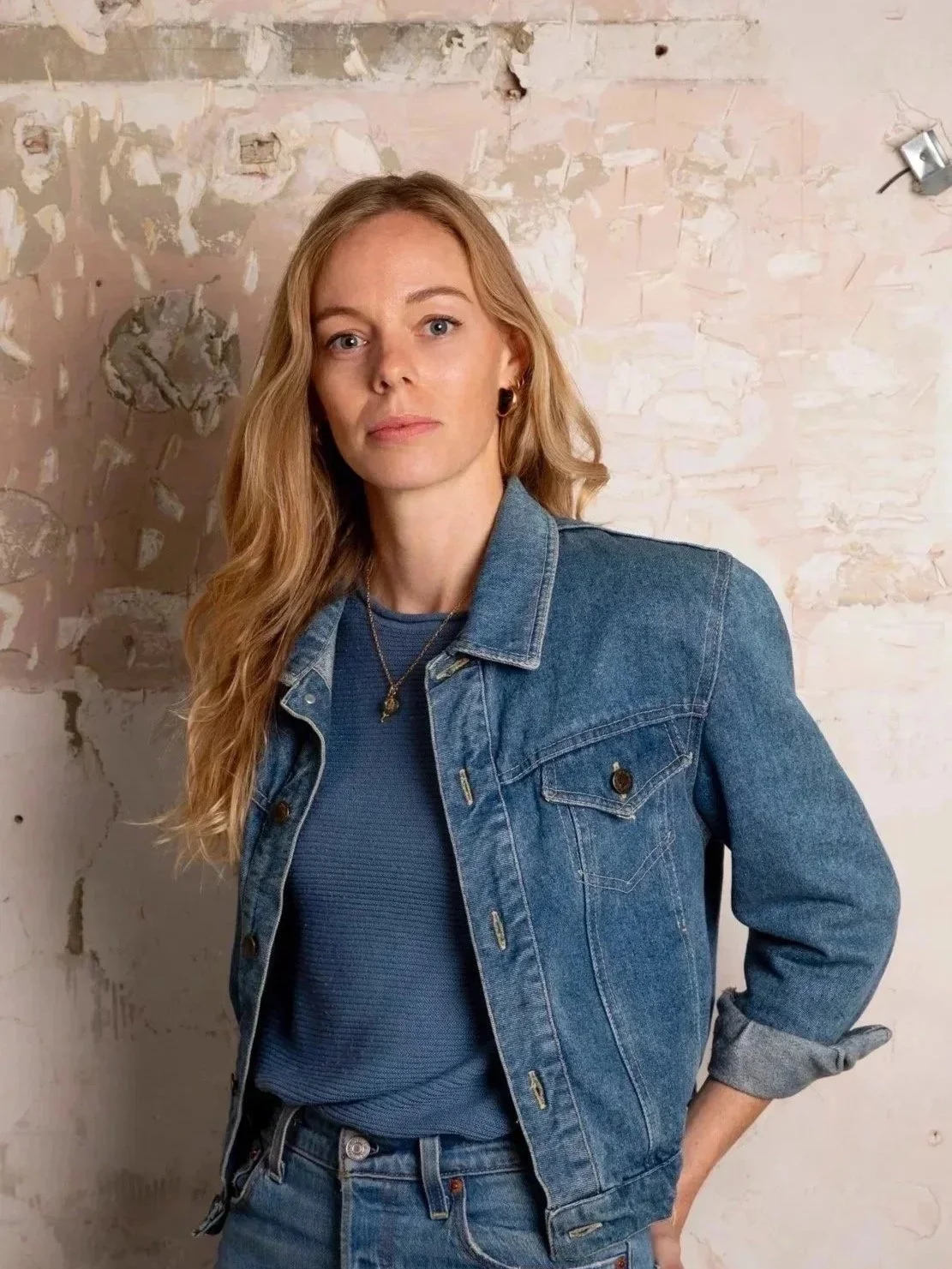 Portrait de Studio Fanny Bernard, architecte d’intérieur à Paris, travaillant sur des projets résidentiels et commerciaux haut de gamme.