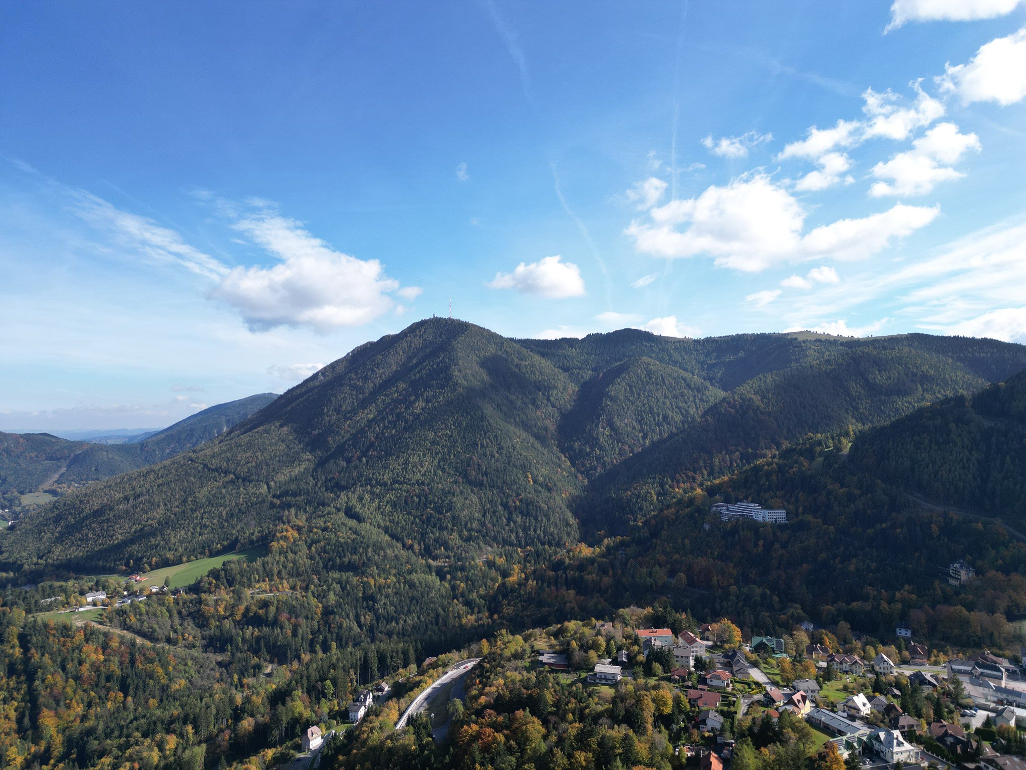 dji_fly_20251014_140000_692_1761570451634_photo.jpg