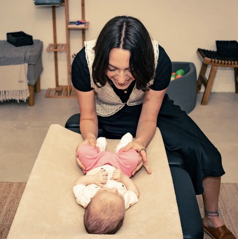 infant developmental milestones
crawling milestones
baby crawling development
delayed crawling
baby motor development
infant motor development
baby head control
baby body tension
infant body tension