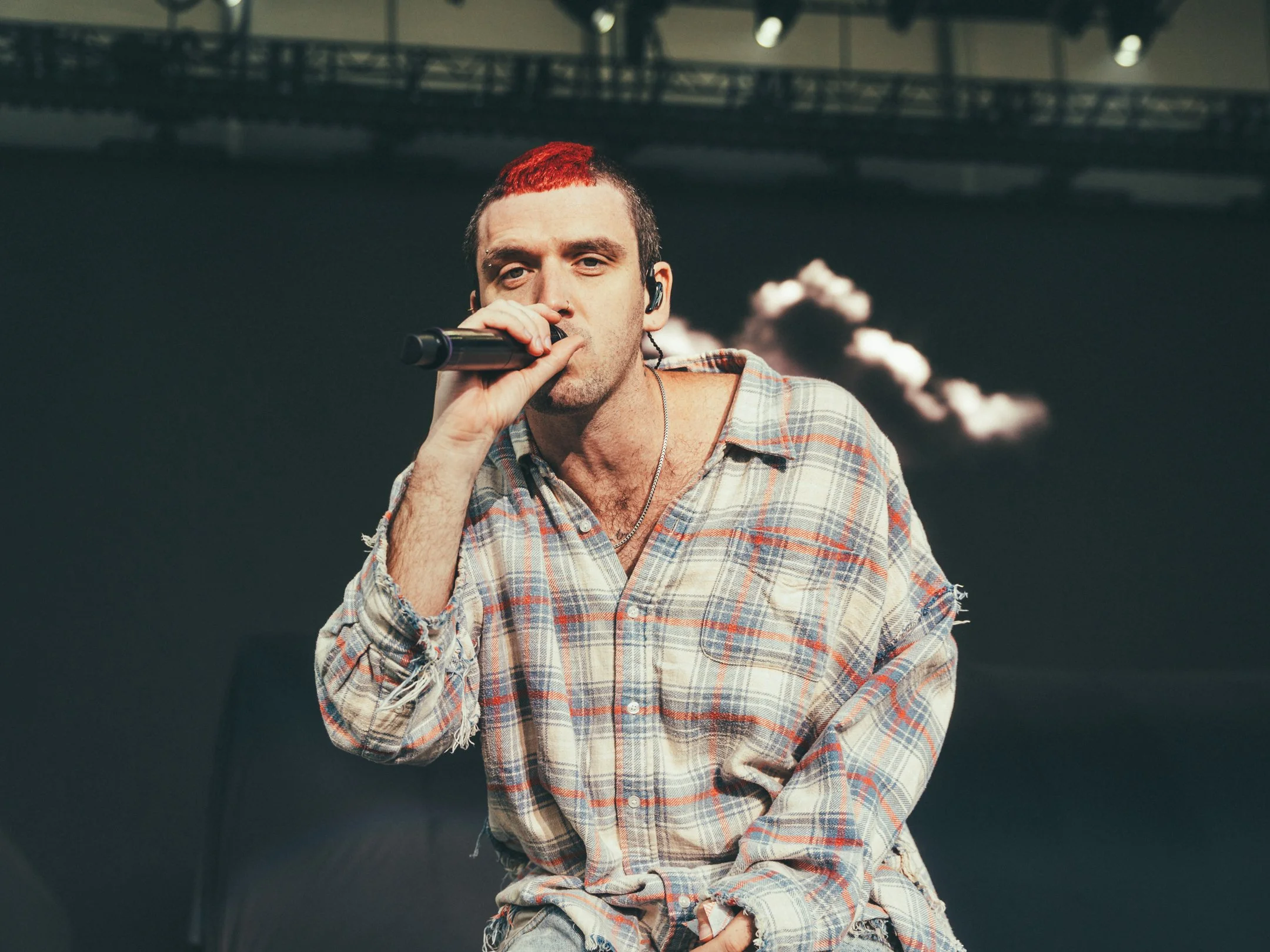Lauv LSCP Medium Shot 2.jpg