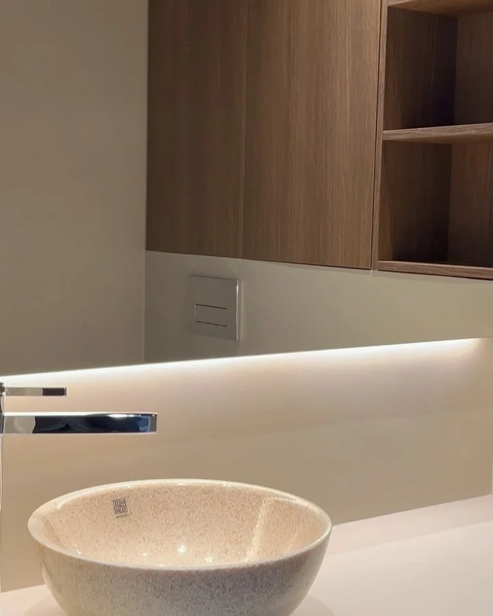 ARASO touch.
Suunnittelu @arasodesign 
Toteutus @basebeton_helsinki
#arasodesign #araso #interiordesigninspiration #woodio #interiorinspiration #bathroomdesign #designinspiration #microcement #pintamateriaalit #basebeton