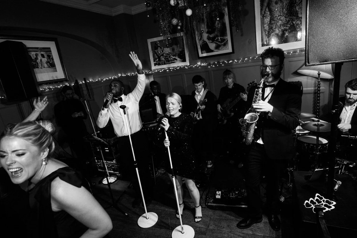 NeoRoots live wedding band performing at The Larrik in Marylebone during a New Year’s Eve wedding celebration.