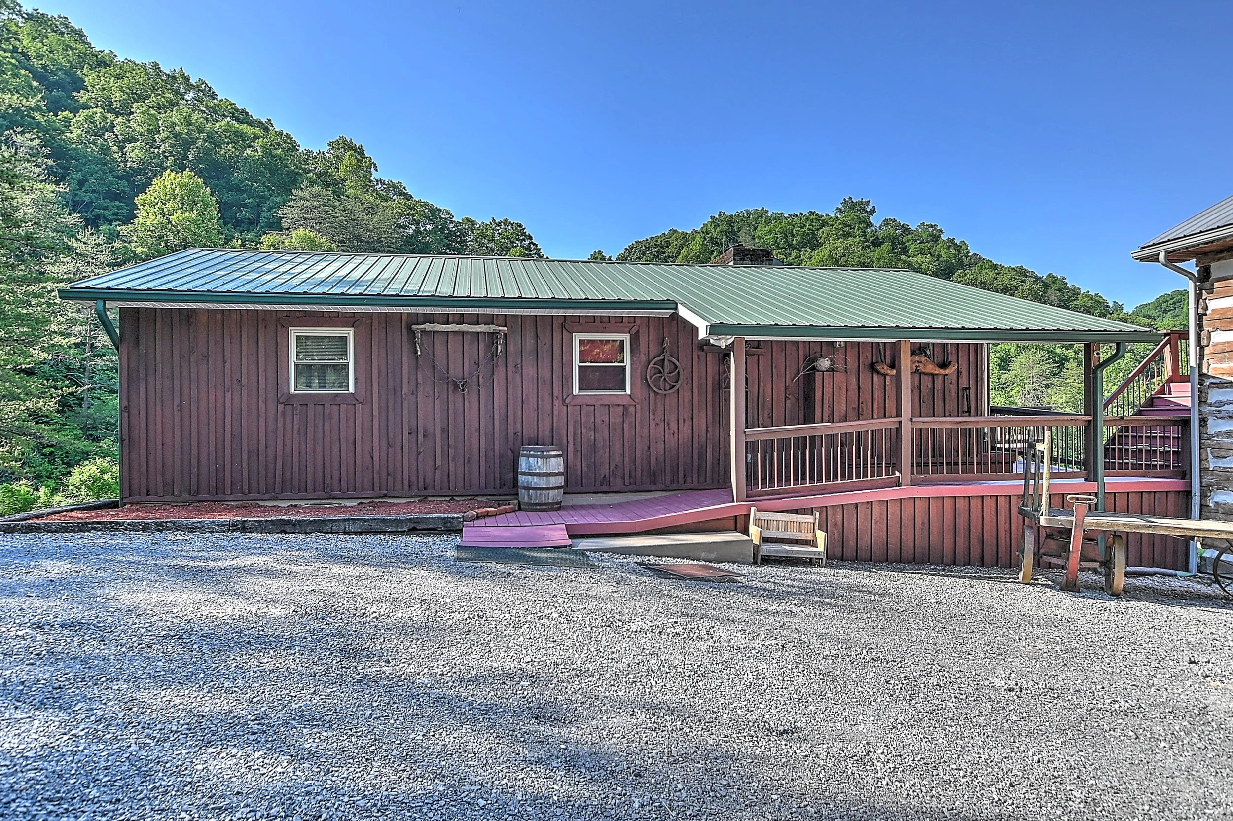 3388 Flower Gap Rd DS-7.jpg