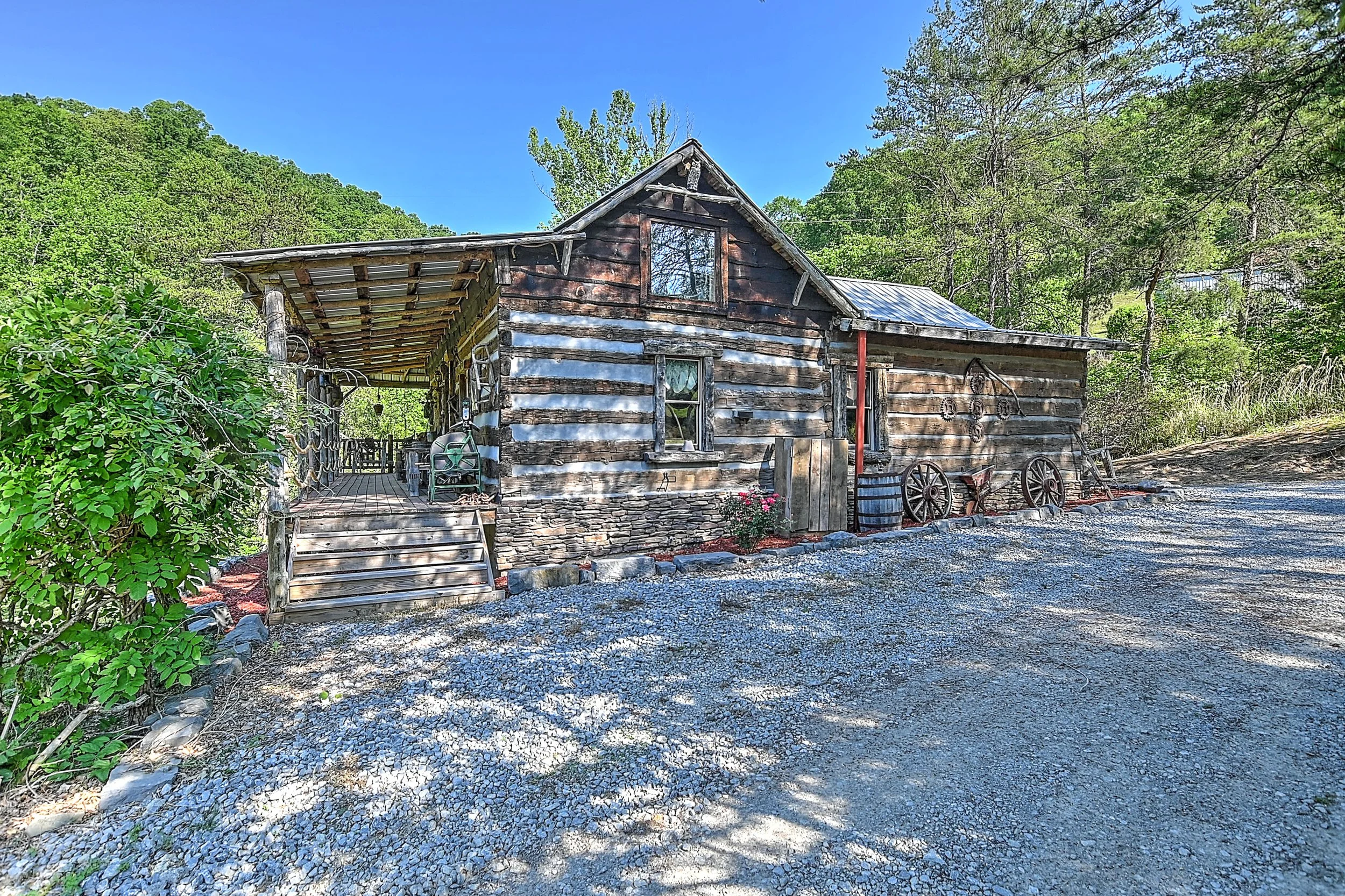 3388 Flower Gap Rd DS-35.jpg