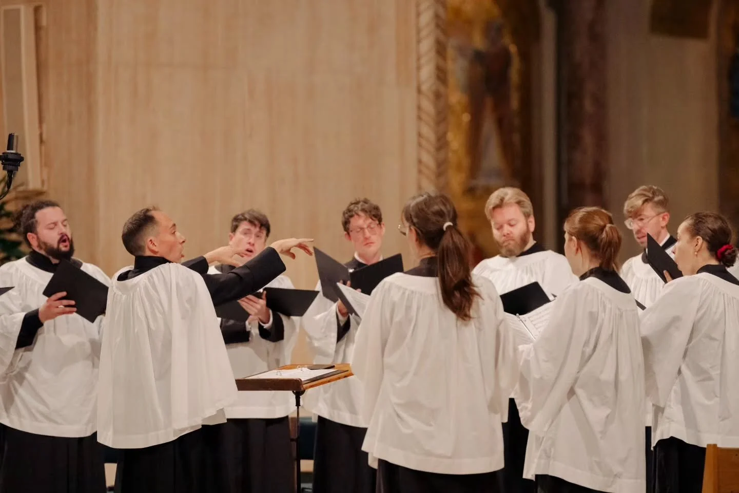 Our Parish's Schola offered a concert as part of the Dominican Rosary Pilgrimage's devotions this past Saturday at the Basilica of the National Shrine of the Immaculate Conception in Washington, DC.

We were honored to play a small part in such a bea