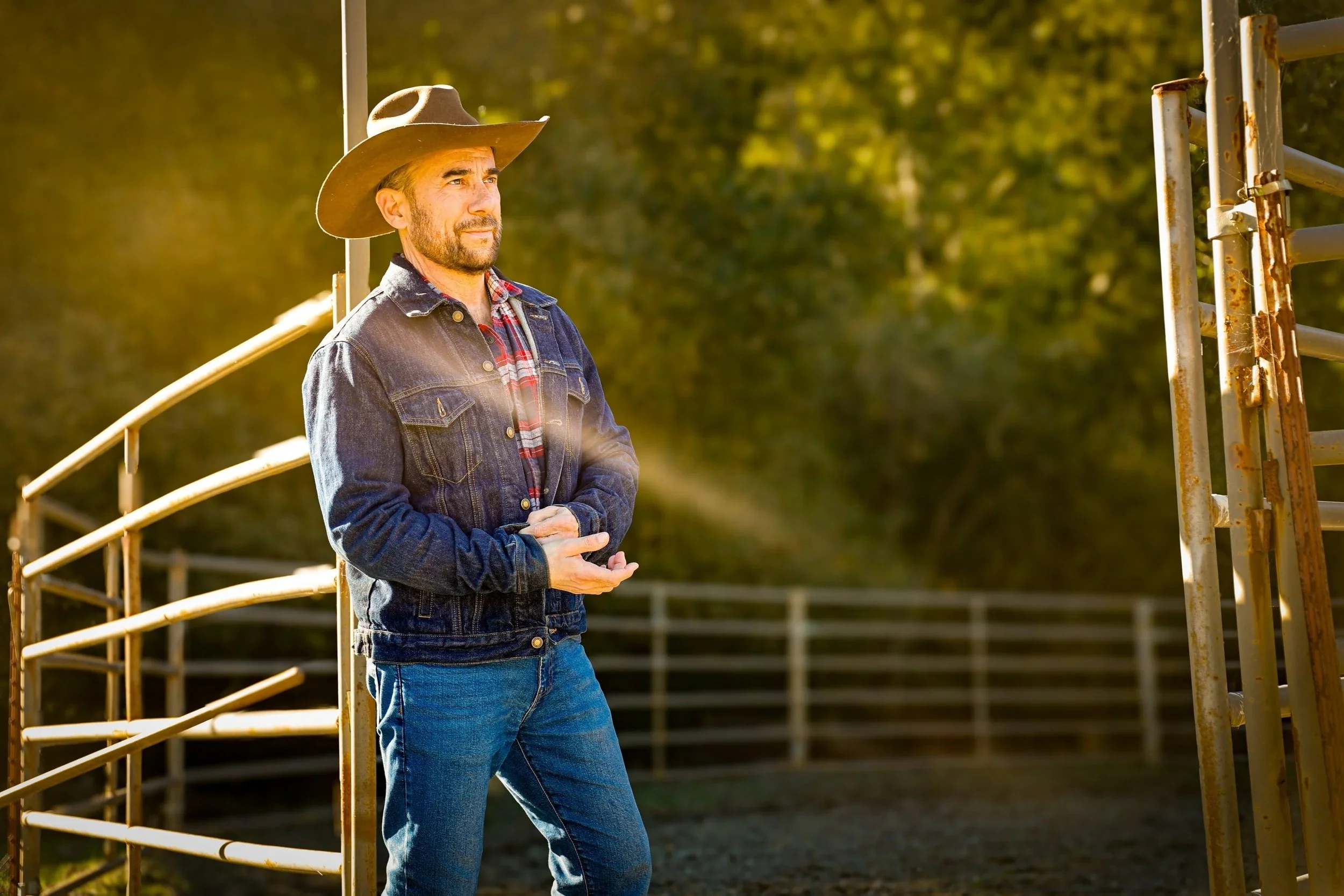 #cowboylife #westernstyle #moderncowboy #ranchlife #westernliving
#americana #countrylife #ruggedstyle #heritagefashion
#authenticwestern #cowboyculture #workingcowboy #ranchliving #westernfashion
#cowboylook #westernportrait #countrymen
#ranchvibes 