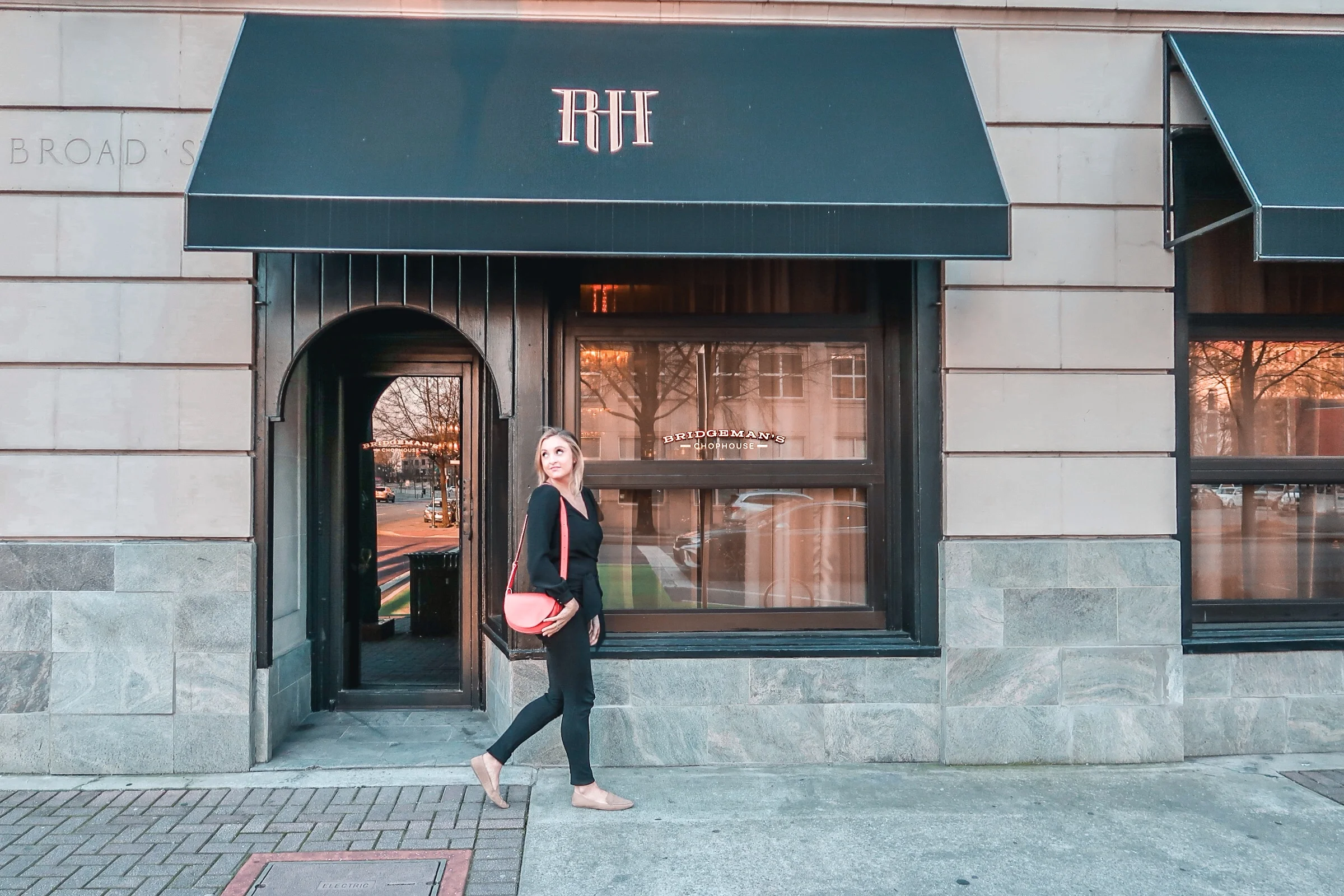 BAG: CUYANA, PONTE PANTS: CUYANA, SHOES.